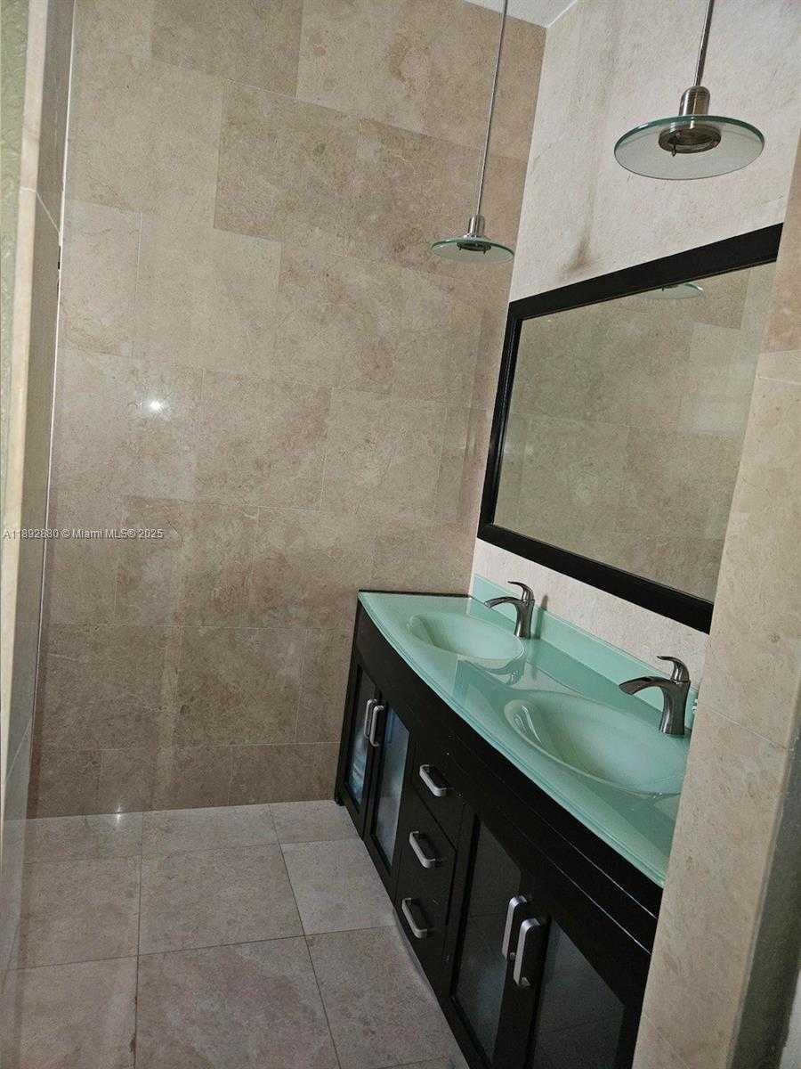 Small Image of 2635 SOUTH EAST 4TH PL, Homestead Number 20