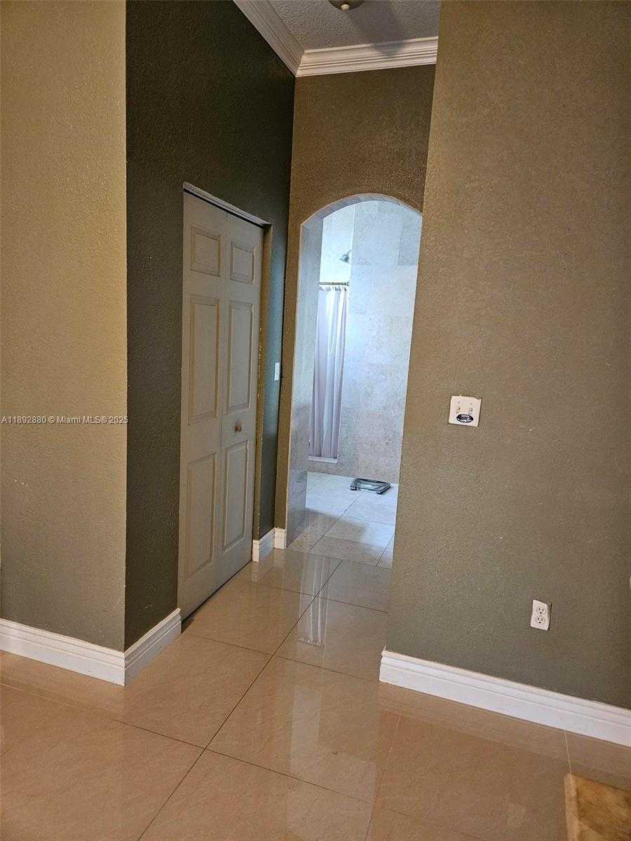 Small Image of 2635 SOUTH EAST 4TH PL, Homestead Number 23