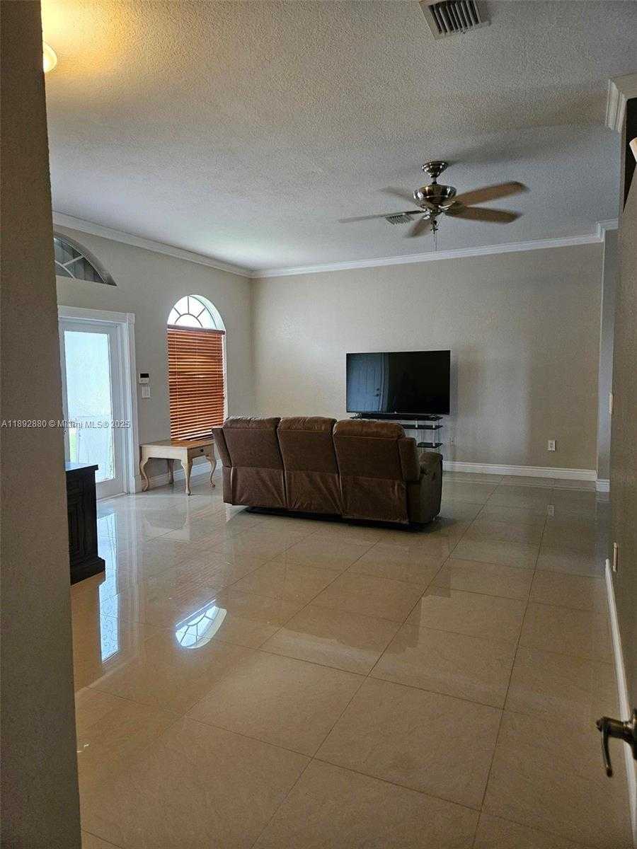 Small Image of 2635 SOUTH EAST 4TH PL, Homestead Number 4