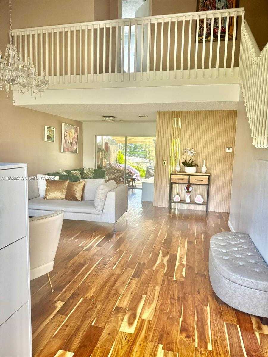Small Image of 18249 SOUTH WEST 3RD ST, Pembroke Pines Number 12