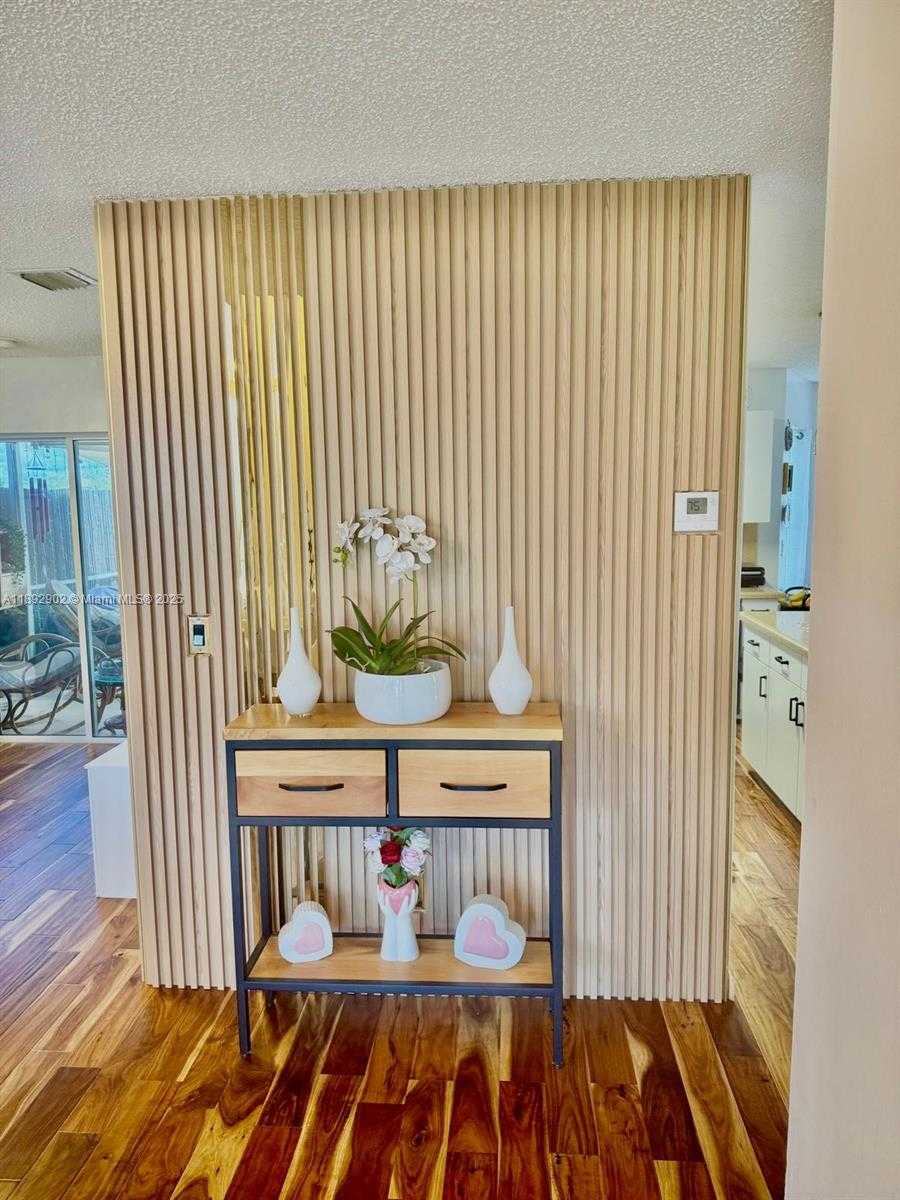 Small Image of 18249 SOUTH WEST 3RD ST, Pembroke Pines Number 15