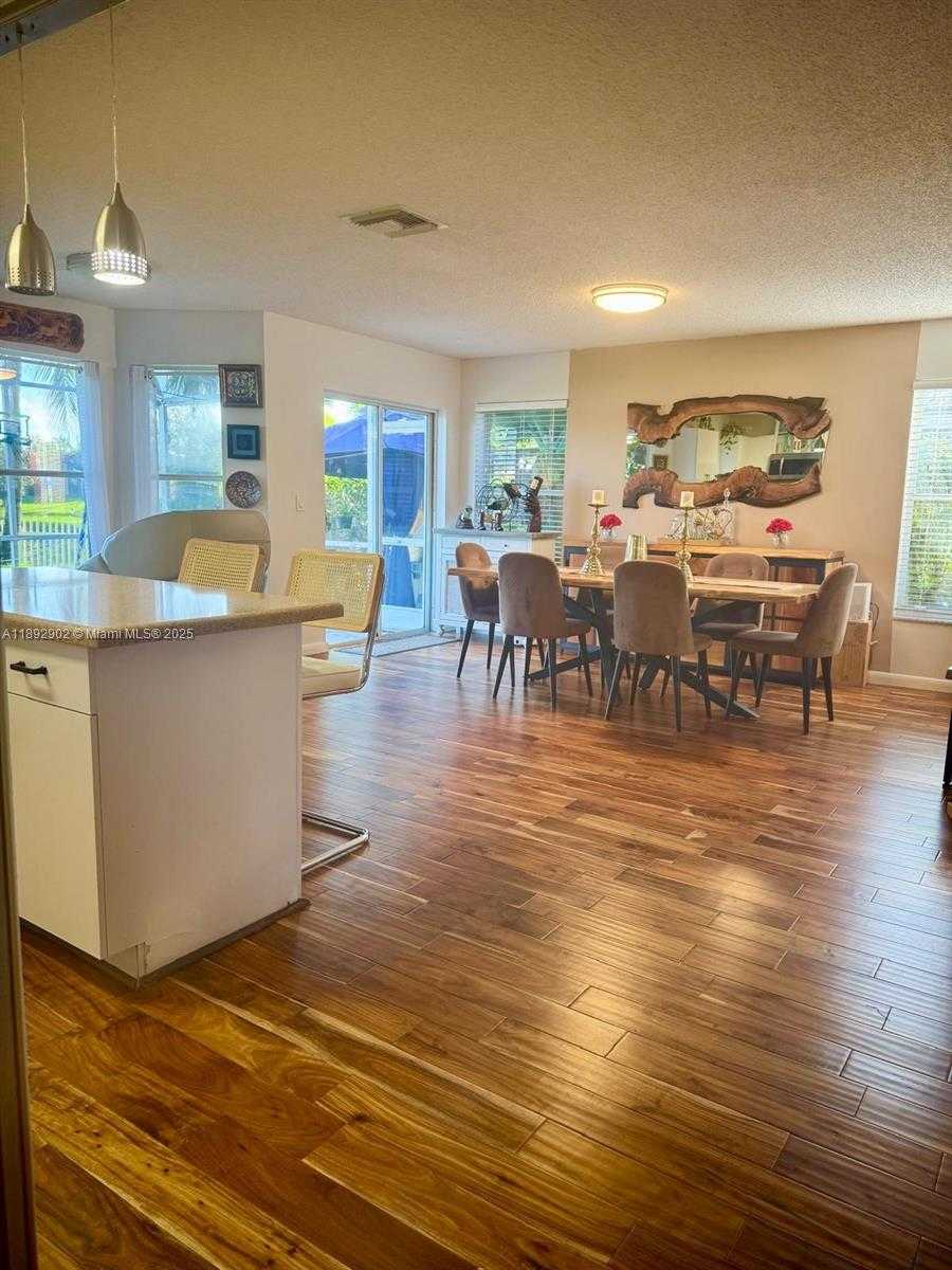 Small Image of 18249 SOUTH WEST 3RD ST, Pembroke Pines Number 17