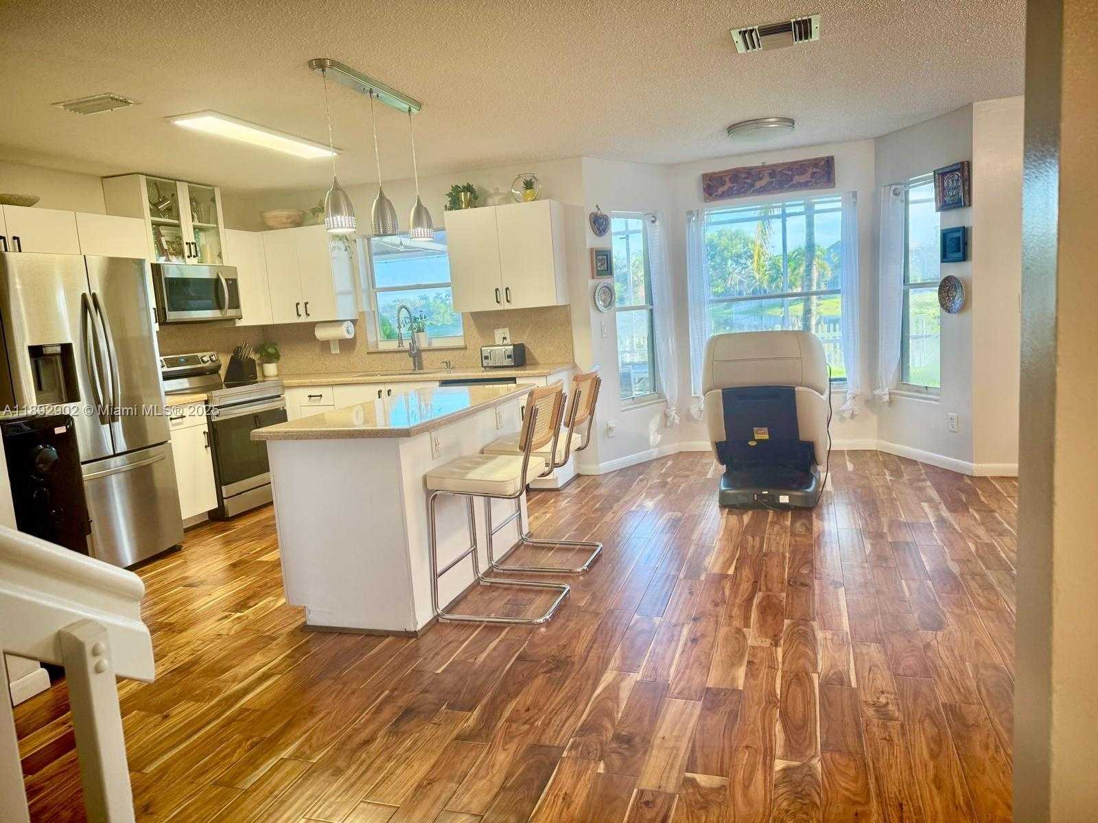 Small Image of 18249 SOUTH WEST 3RD ST, Pembroke Pines Number 19