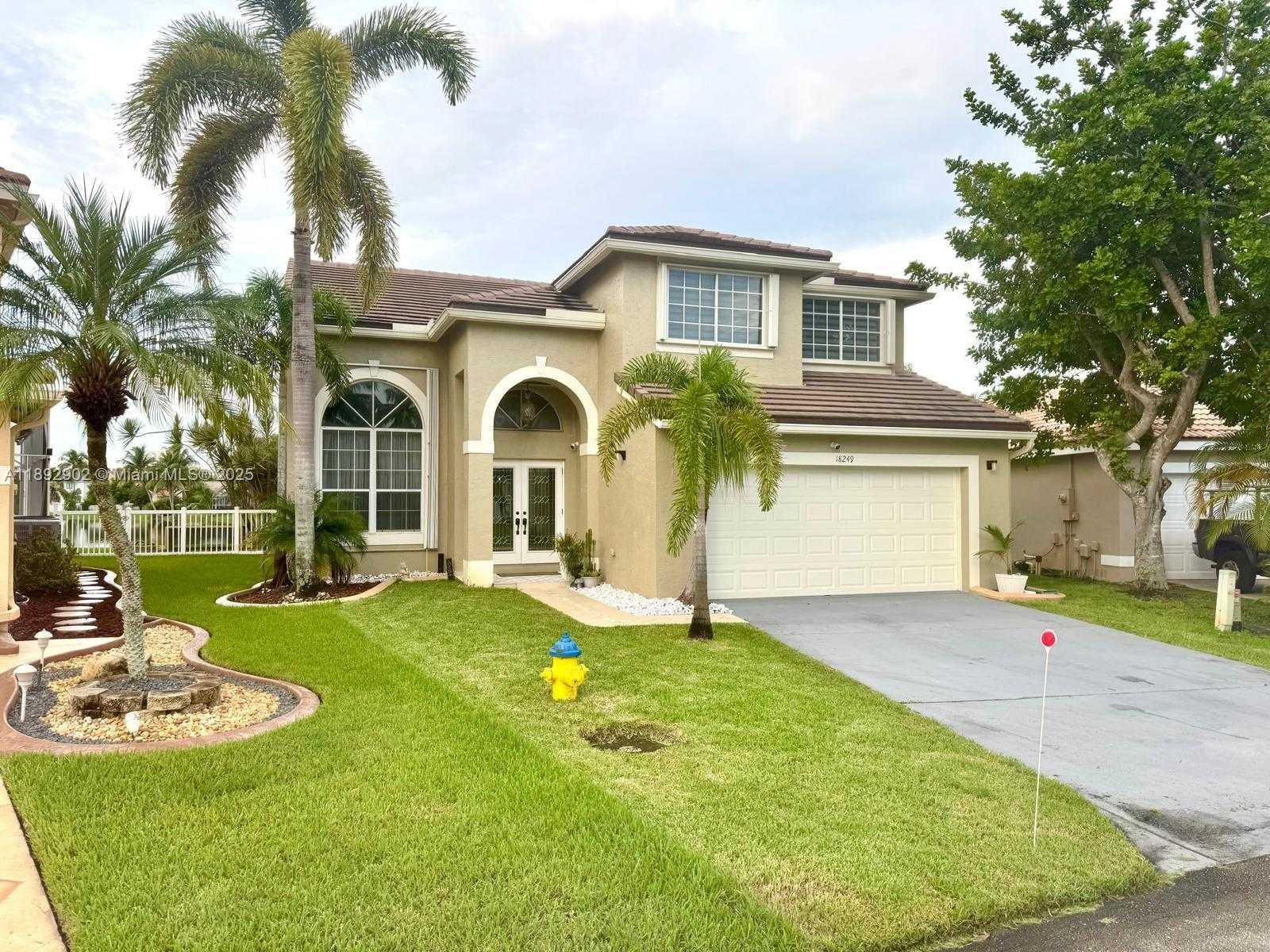 Small Image of 18249 SOUTH WEST 3RD ST, Pembroke Pines Number 2