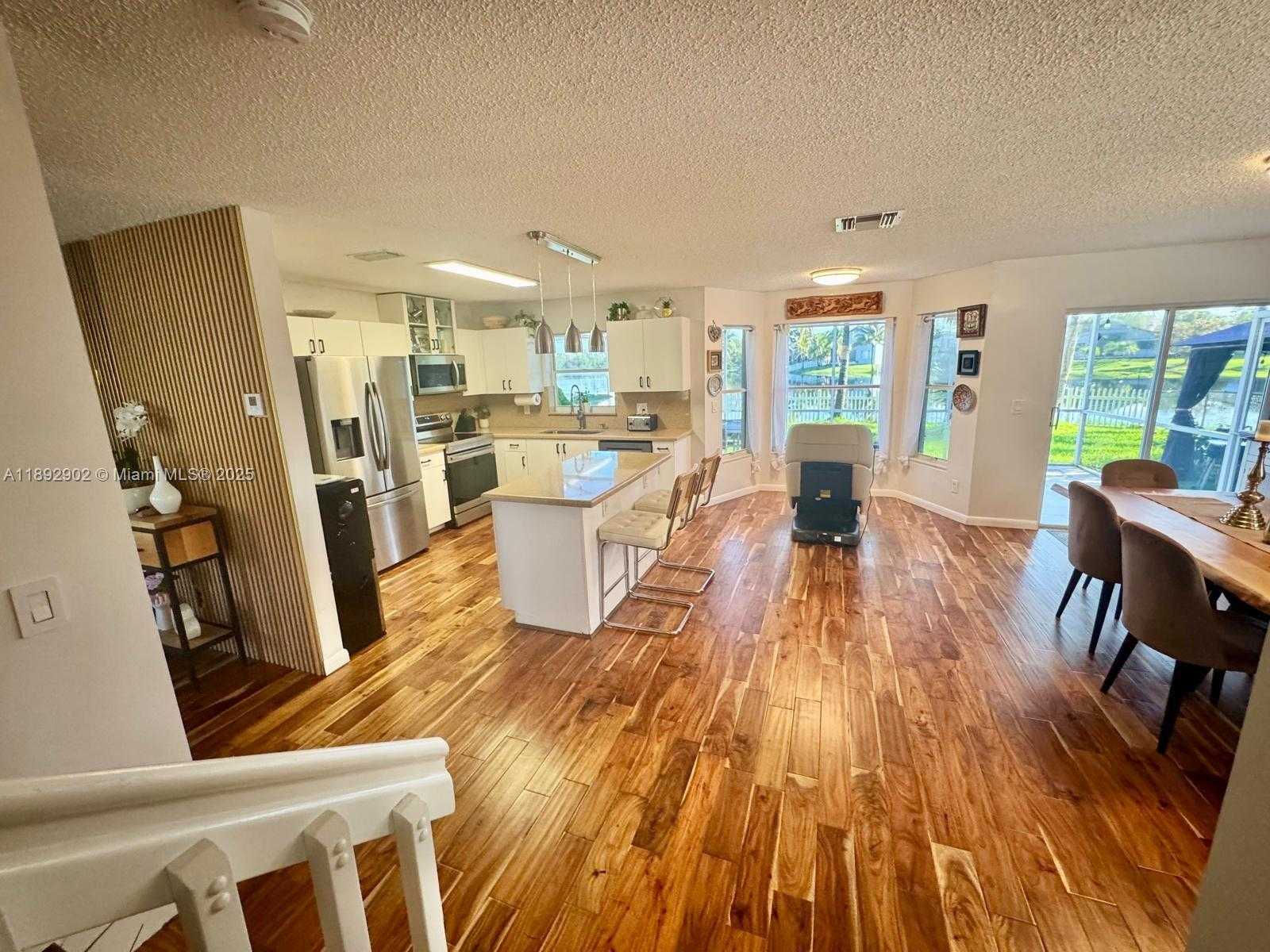 Small Image of 18249 SOUTH WEST 3RD ST, Pembroke Pines Number 26