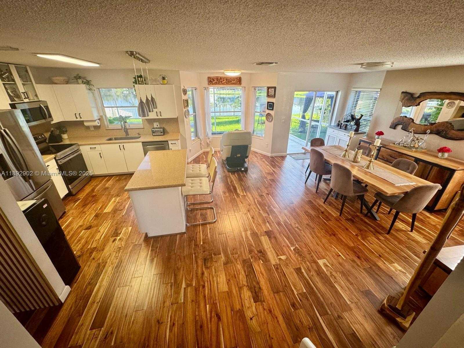 Small Image of 18249 SOUTH WEST 3RD ST, Pembroke Pines Number 27