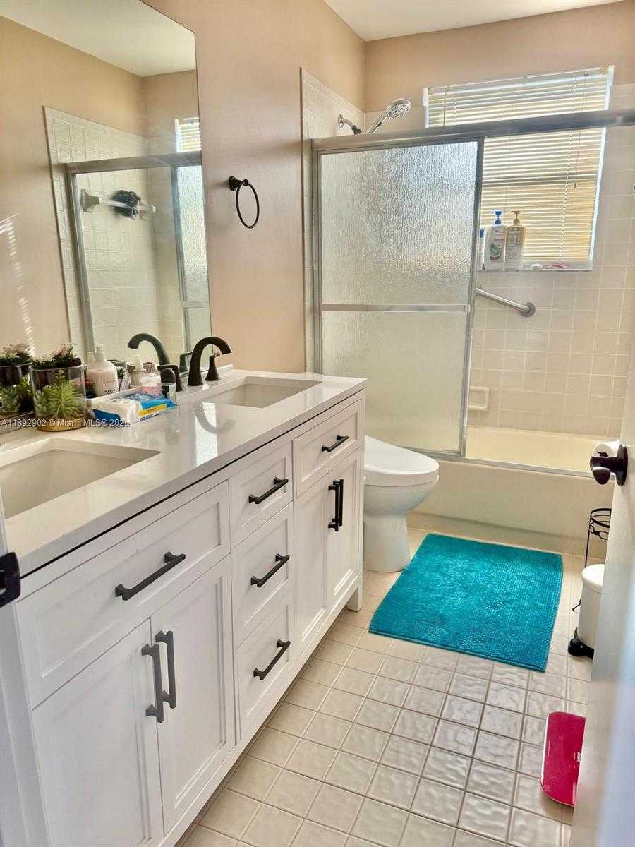 Small Image of 18249 SOUTH WEST 3RD ST, Pembroke Pines Number 30