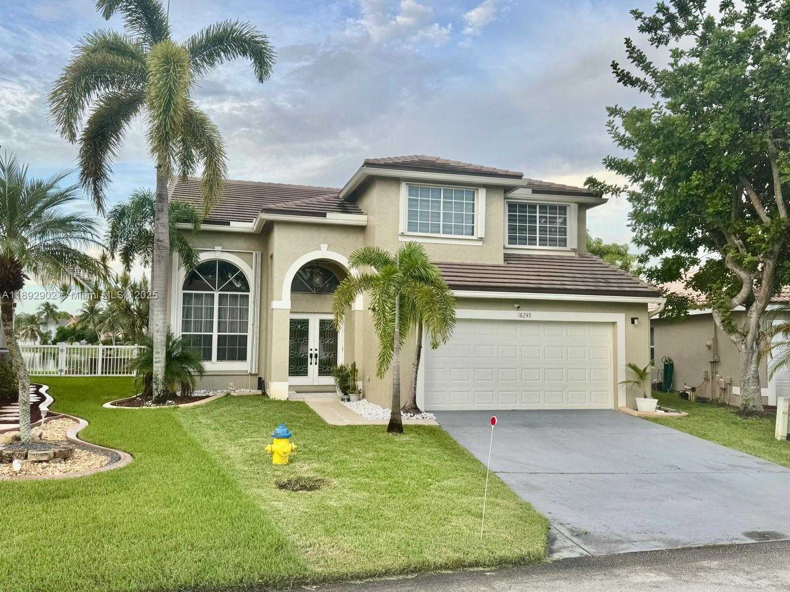 Small Image of 18249 SOUTH WEST 3RD ST, Pembroke Pines Number 35