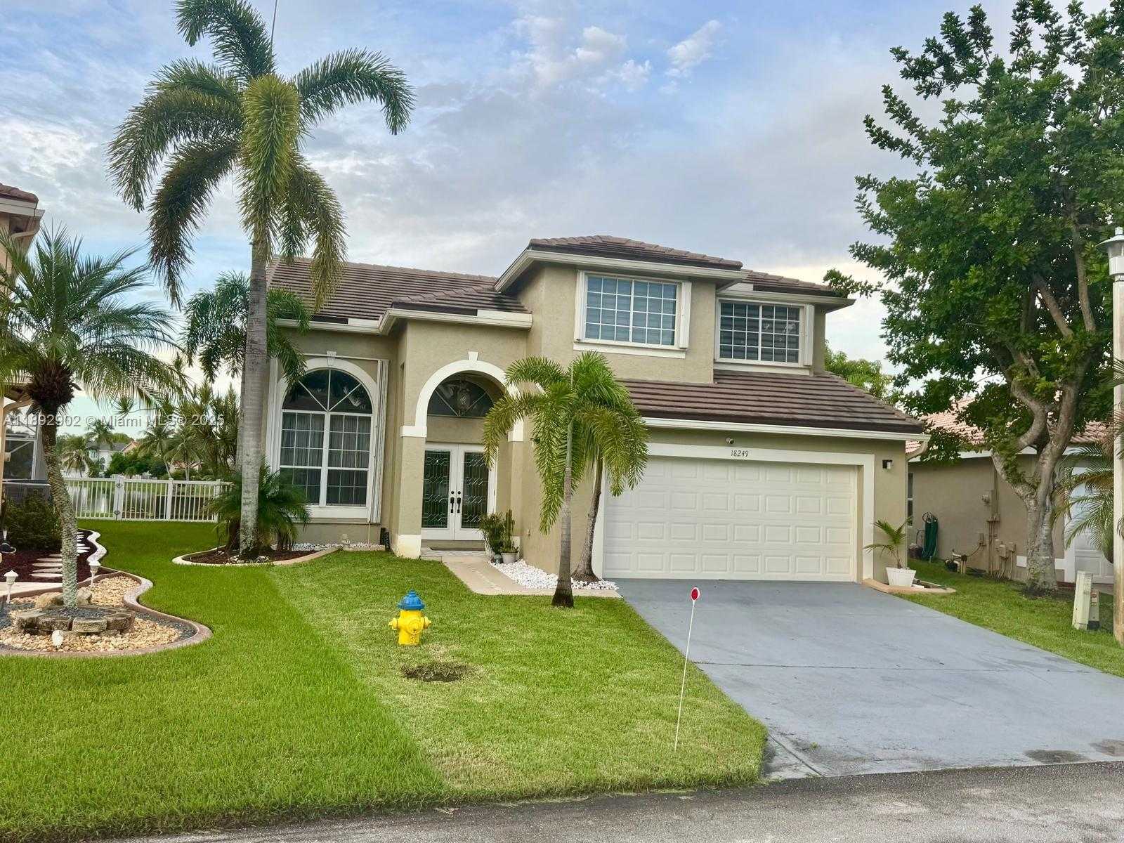 Small Image of 18249 SOUTH WEST 3RD ST, Pembroke Pines Number 36
