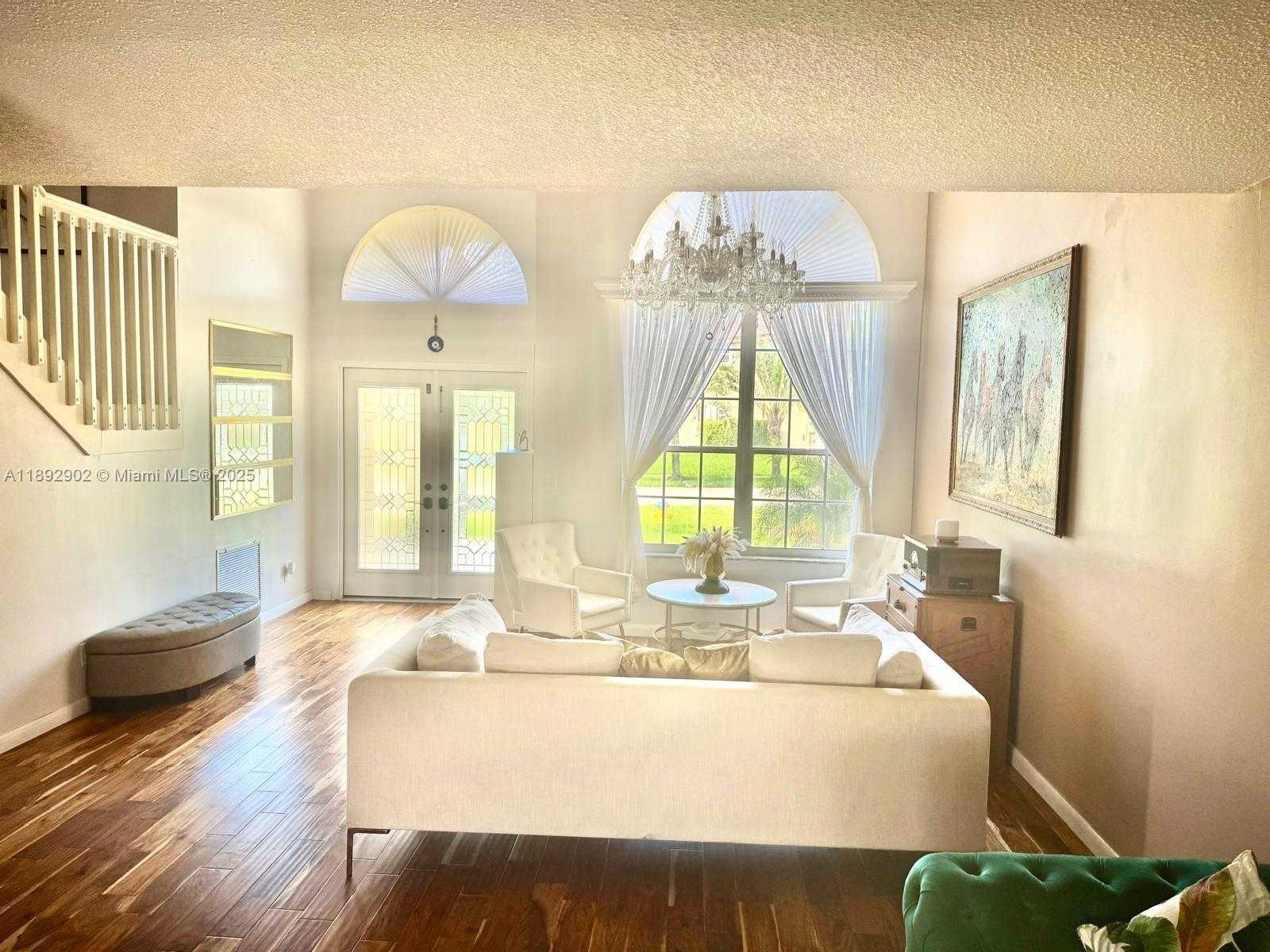 Small Image of 18249 SOUTH WEST 3RD ST, Pembroke Pines Number 4