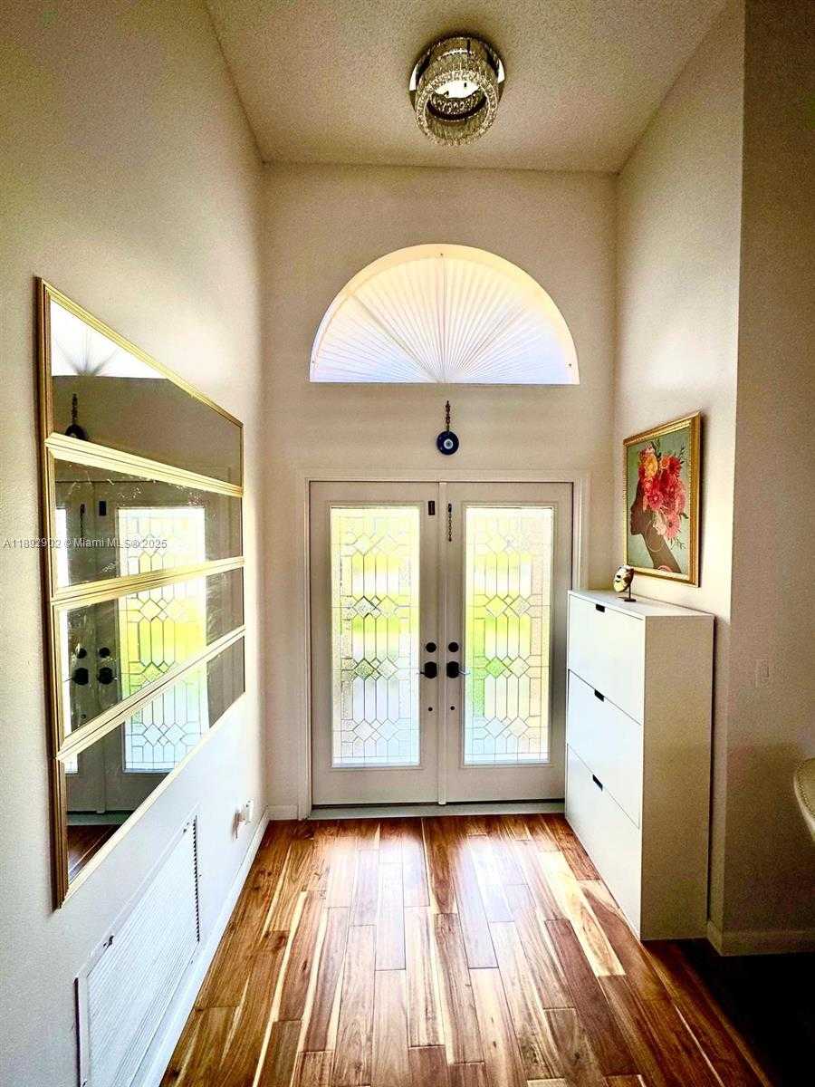 Small Image of 18249 SOUTH WEST 3RD ST, Pembroke Pines Number 8