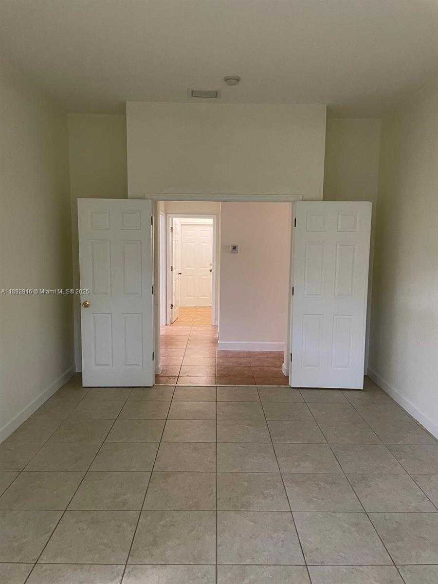 Small Image of 1321 SOUTH EAST 16TH AVE, Homestead Number 13