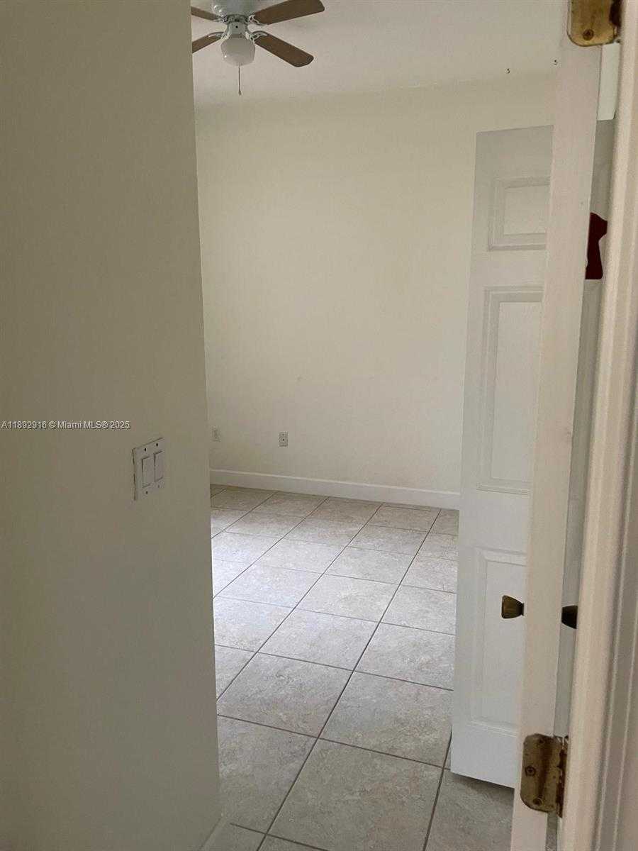 Small Image of 1321 SOUTH EAST 16TH AVE, Homestead Number 14