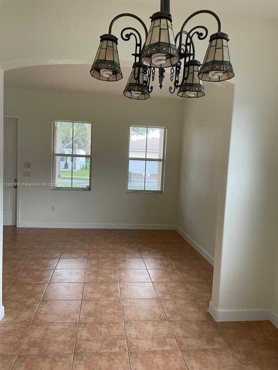 Small Image of 1321 SOUTH EAST 16TH AVE, Homestead Number 6