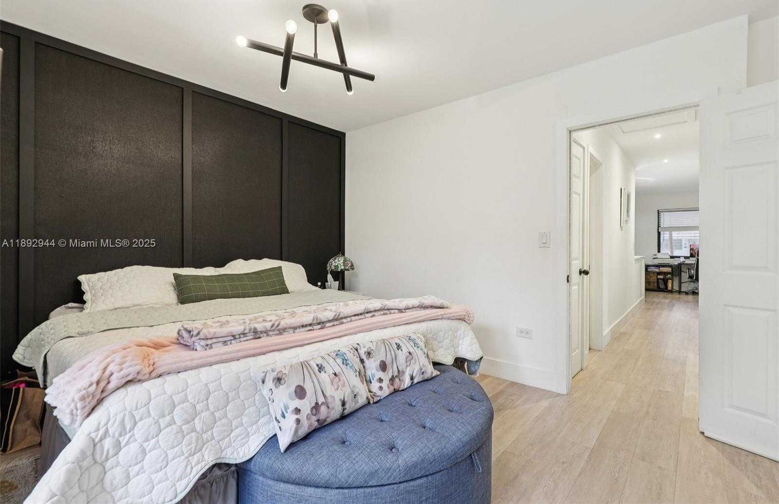 Small Image of 260 NORTH WEST 133RD ST, North Miami Number 22
