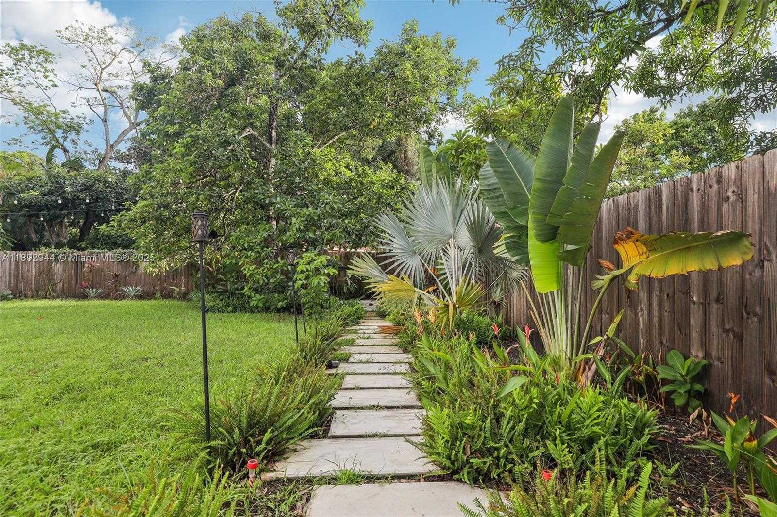 Small Image of 260 NORTH WEST 133RD ST, North Miami Number 33