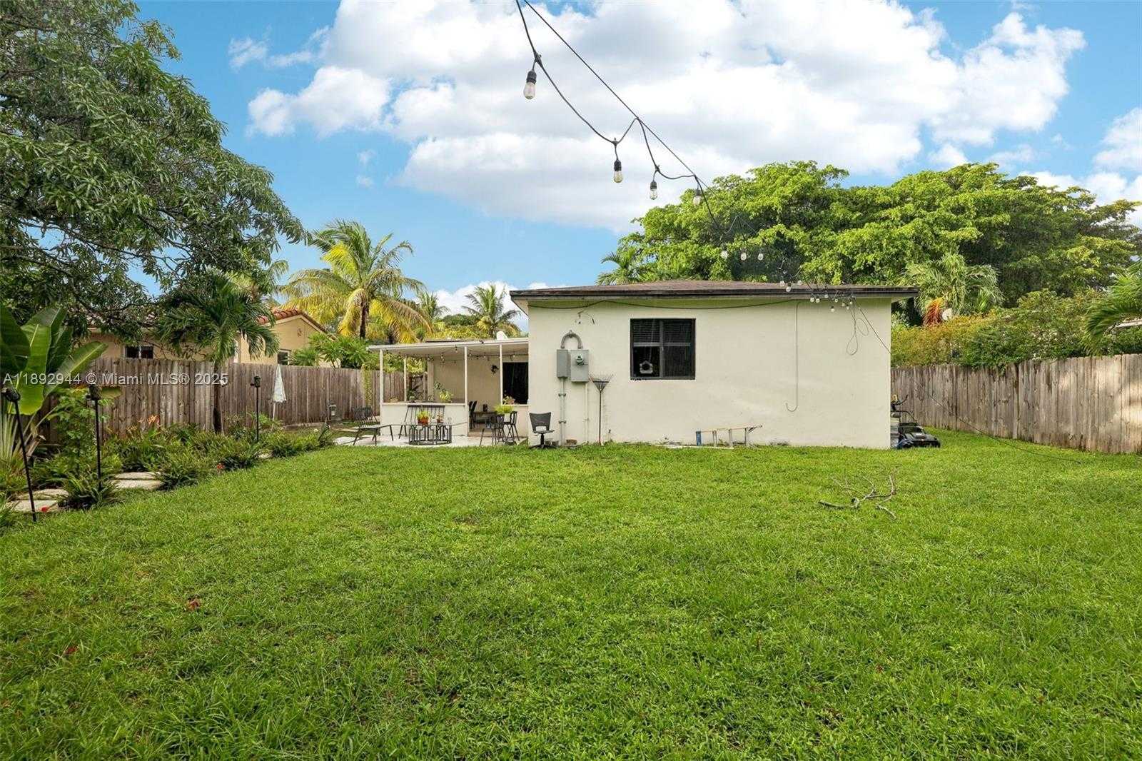 Small Image of 260 NORTH WEST 133RD ST, North Miami Number 36