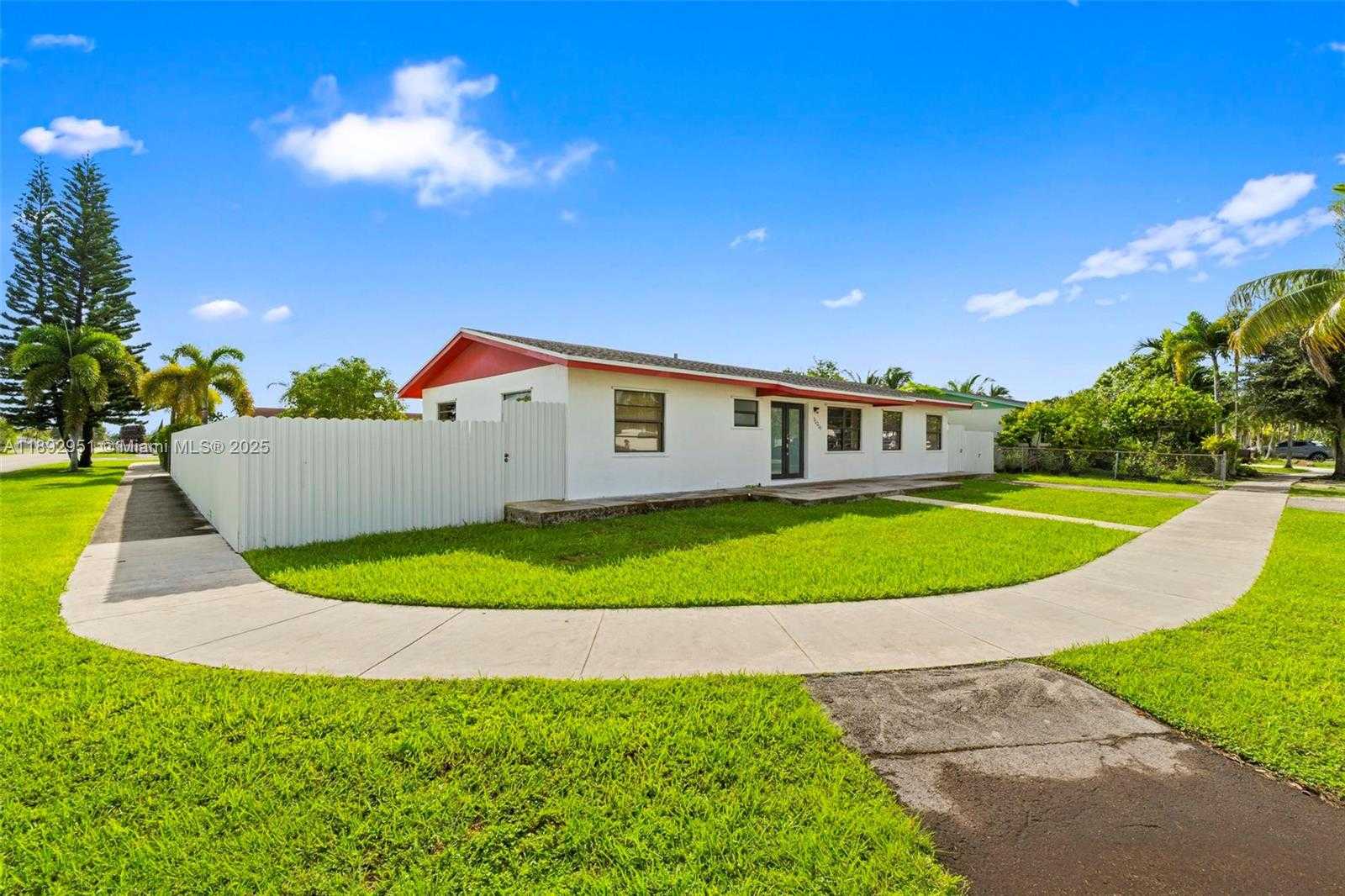 Small Image of 30205 SOUTH WEST 154TH CT, Homestead Number 2