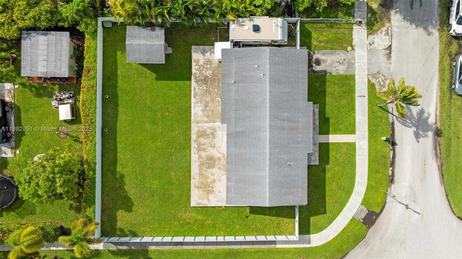 Small Image of 30205 SOUTH WEST 154TH CT, Homestead Number 32
