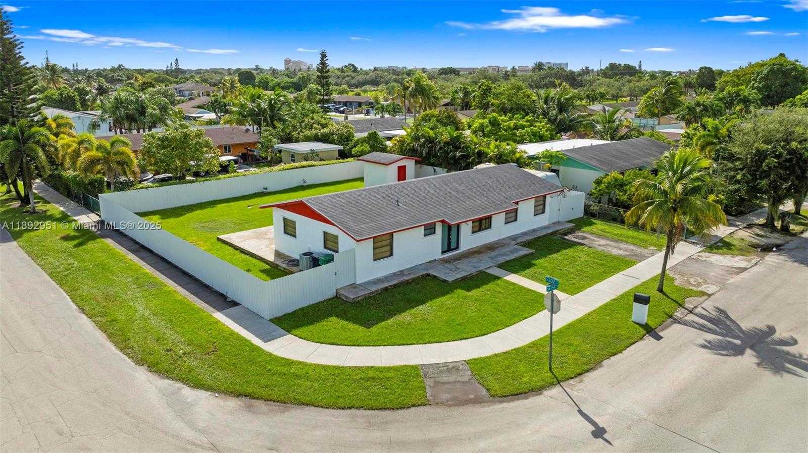 Small Image of 30205 SOUTH WEST 154TH CT, Homestead Number 4