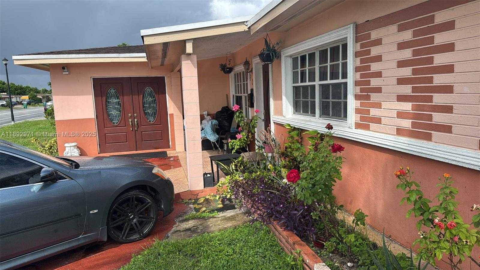 Small Image of 901 NORTH WEST 199TH ST, Miami Gardens Number 2
