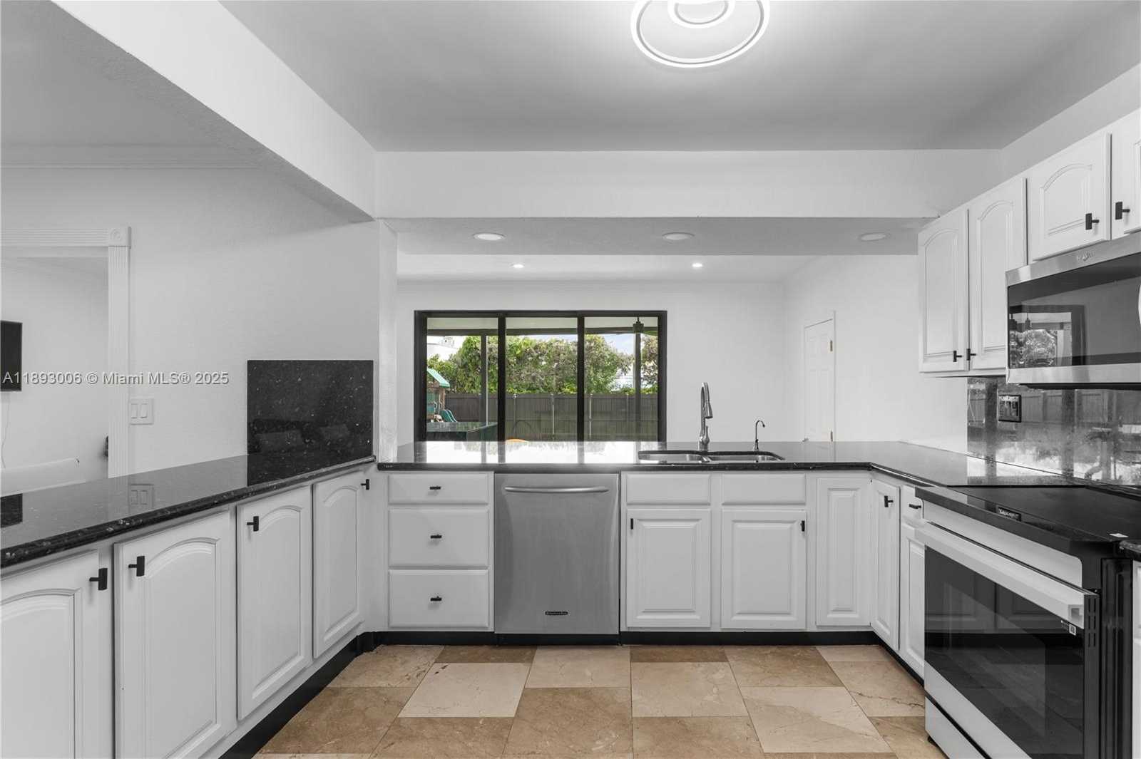 Small Image of 1315 NORTH 47TH AVE, Hollywood Number 11