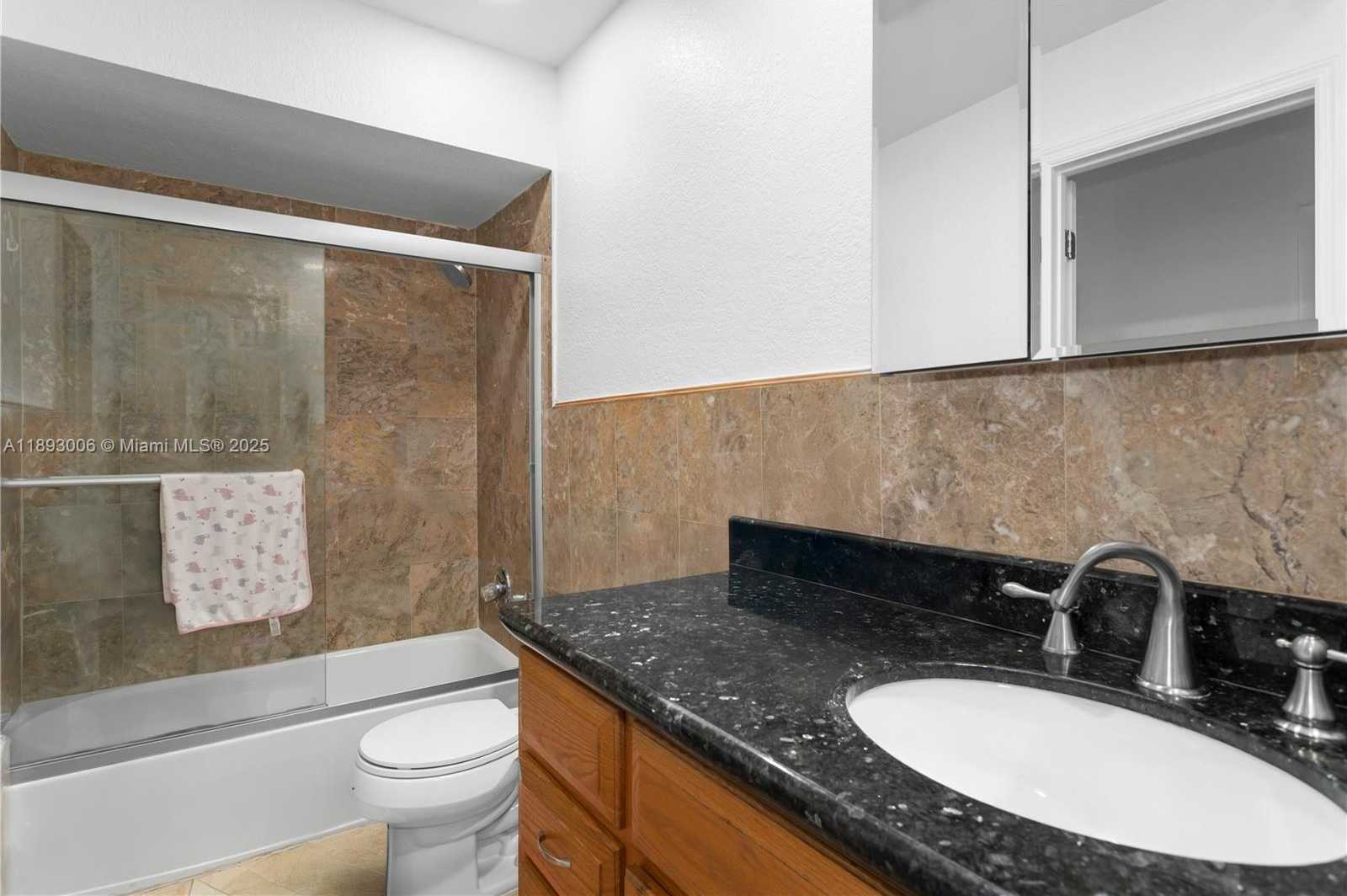 Small Image of 1315 NORTH 47TH AVE, Hollywood Number 25
