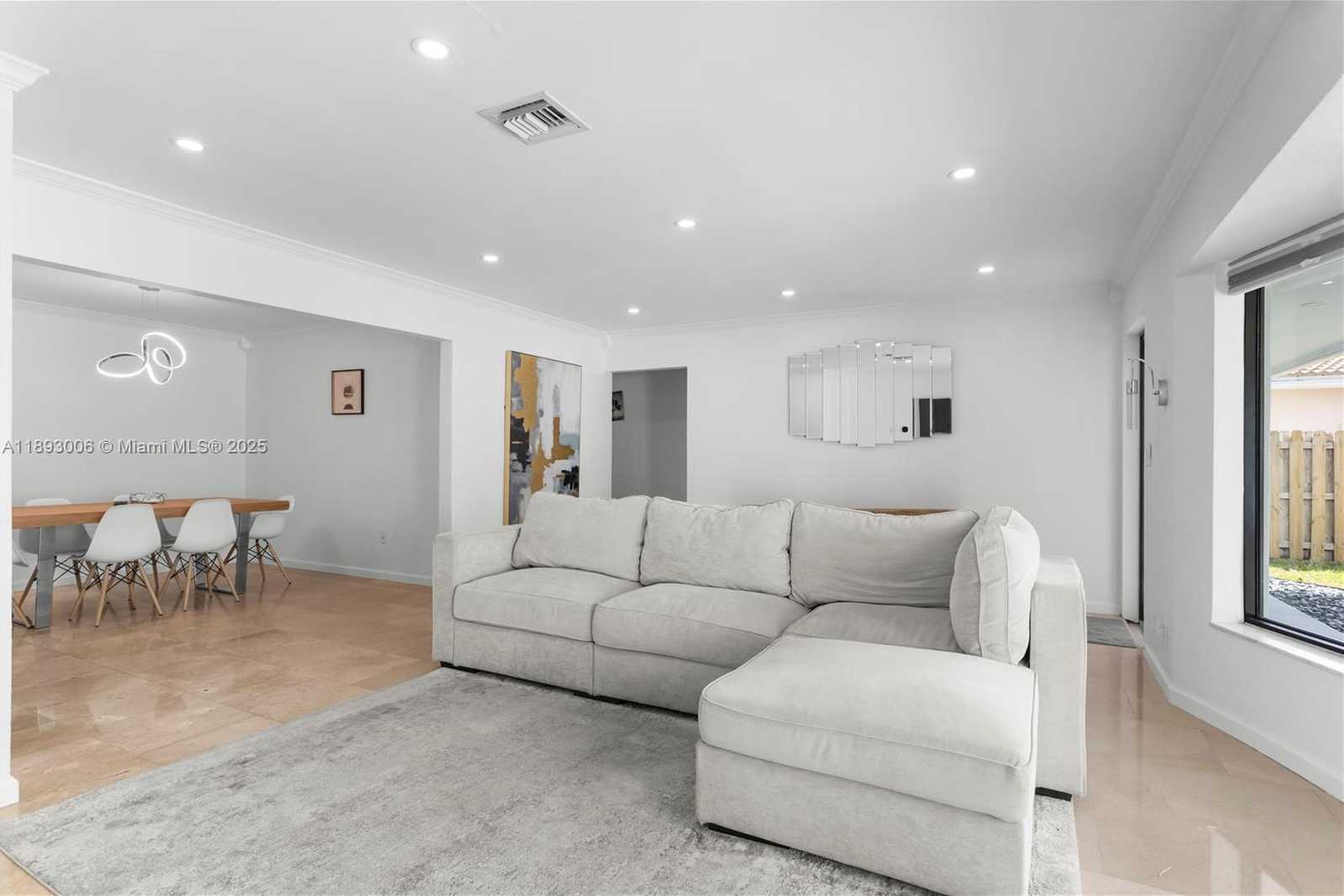 Small Image of 1315 NORTH 47TH AVE, Hollywood Number 6