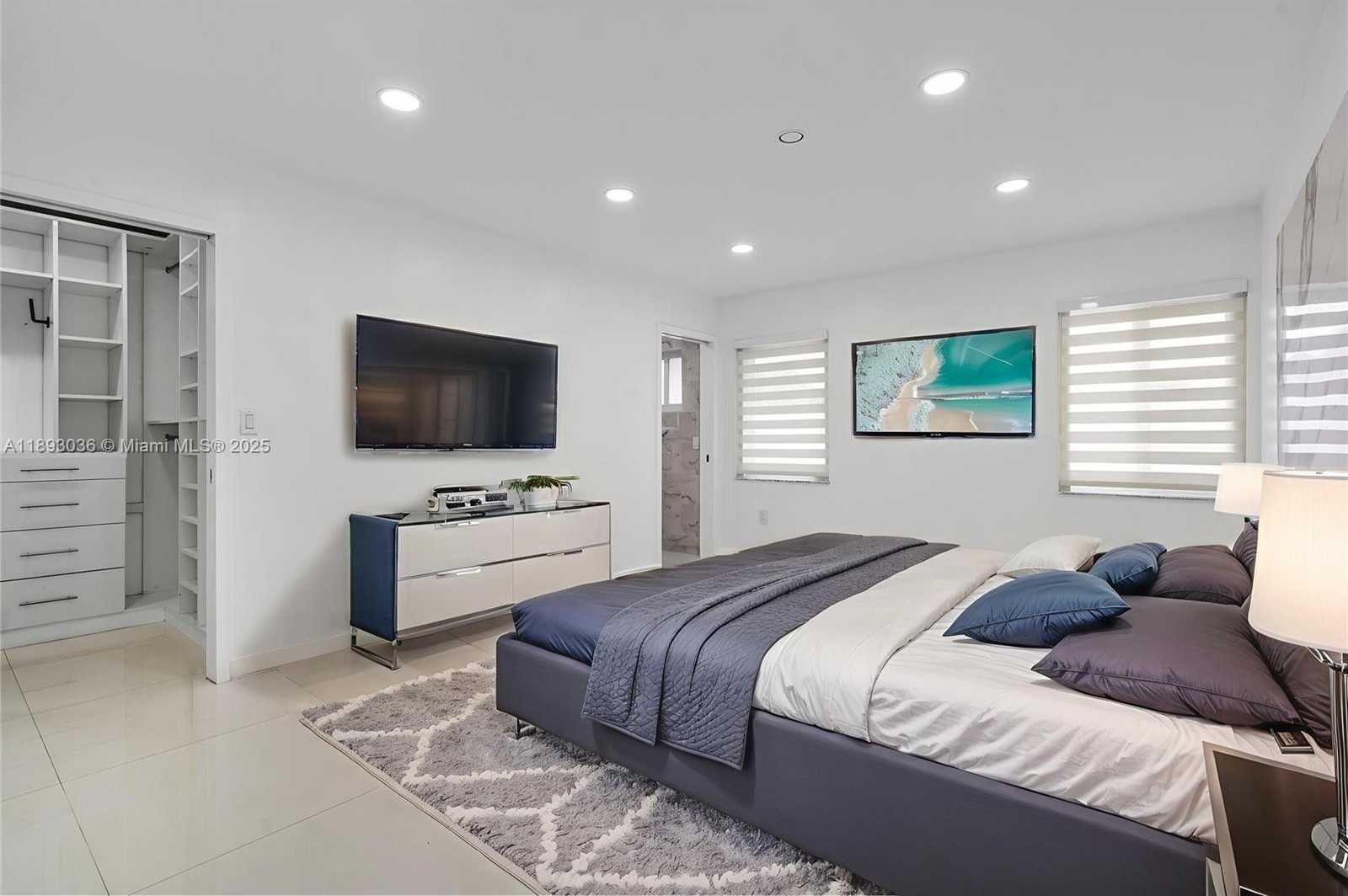 Small Image of 7873 NORTH WEST 191ST ST, Hialeah Number 24