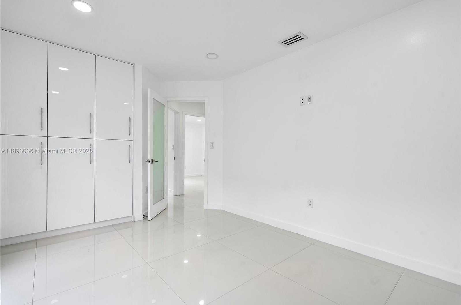 Small Image of 7873 NORTH WEST 191ST ST, Hialeah Number 38