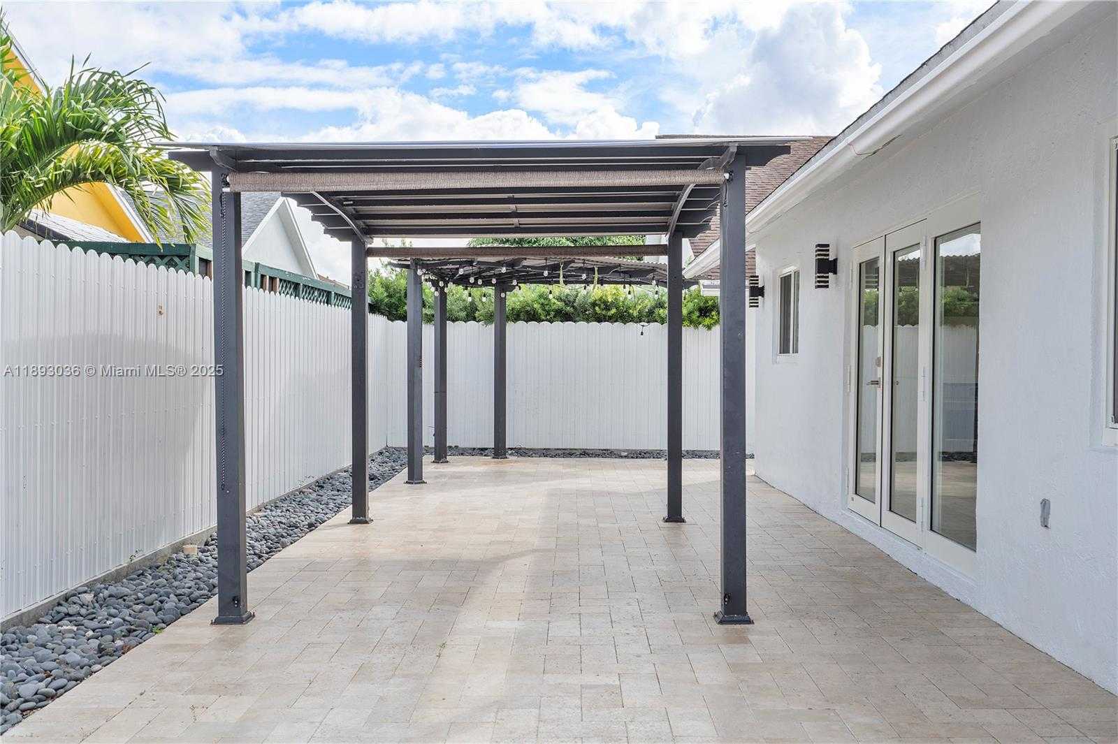Small Image of 7873 NORTH WEST 191ST ST, Hialeah Number 47