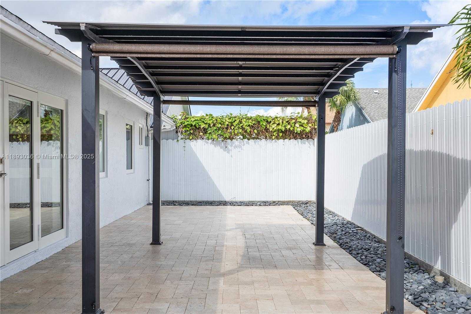 Small Image of 7873 NORTH WEST 191ST ST, Hialeah Number 49