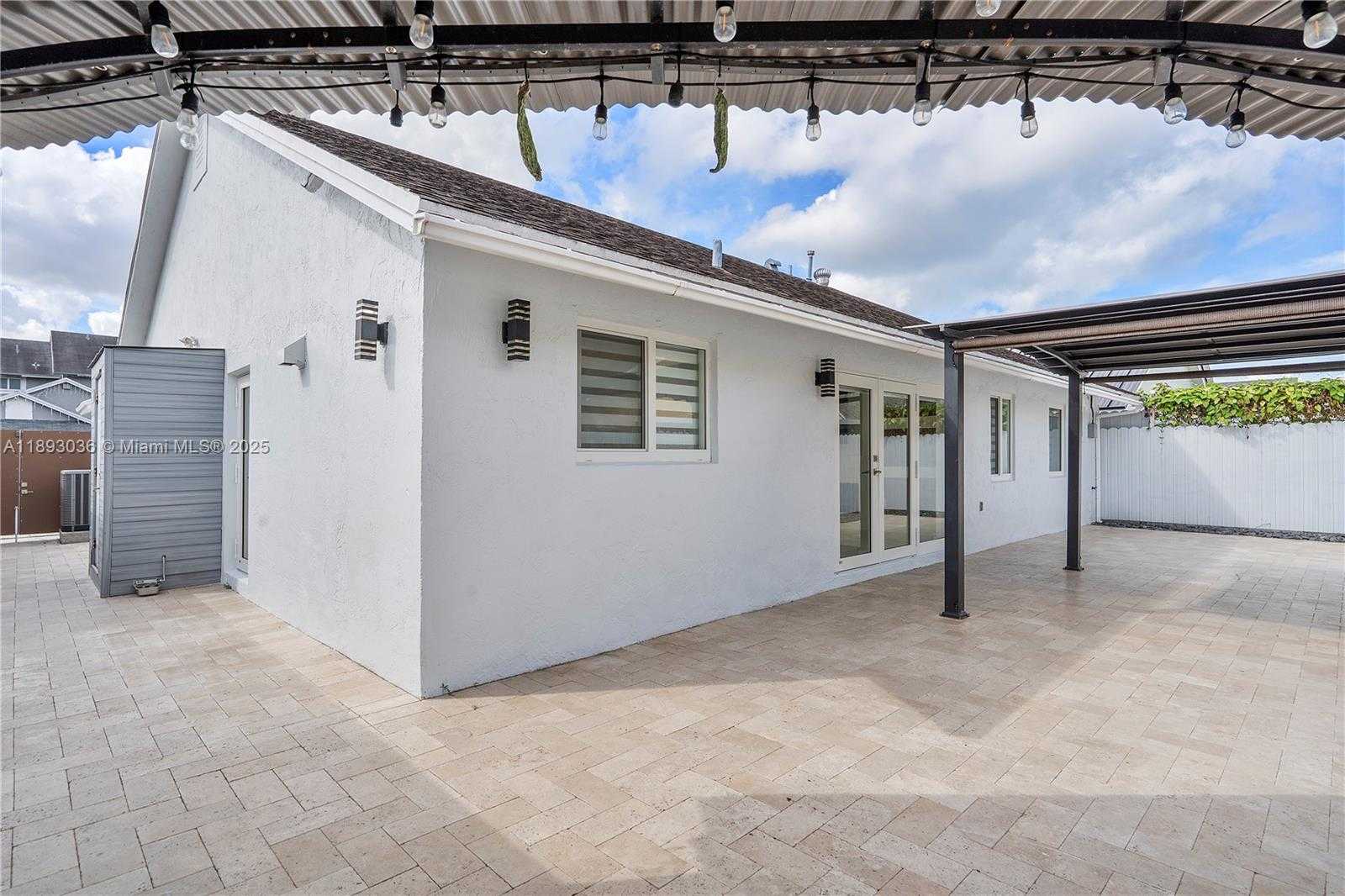 Small Image of 7873 NORTH WEST 191ST ST, Hialeah Number 50