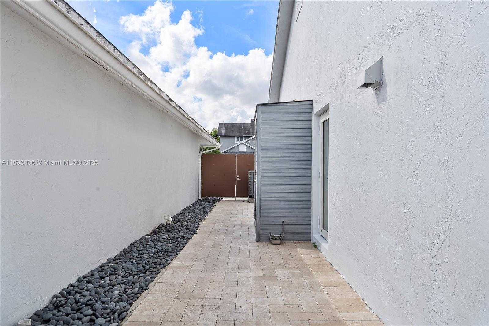 Small Image of 7873 NORTH WEST 191ST ST, Hialeah Number 51