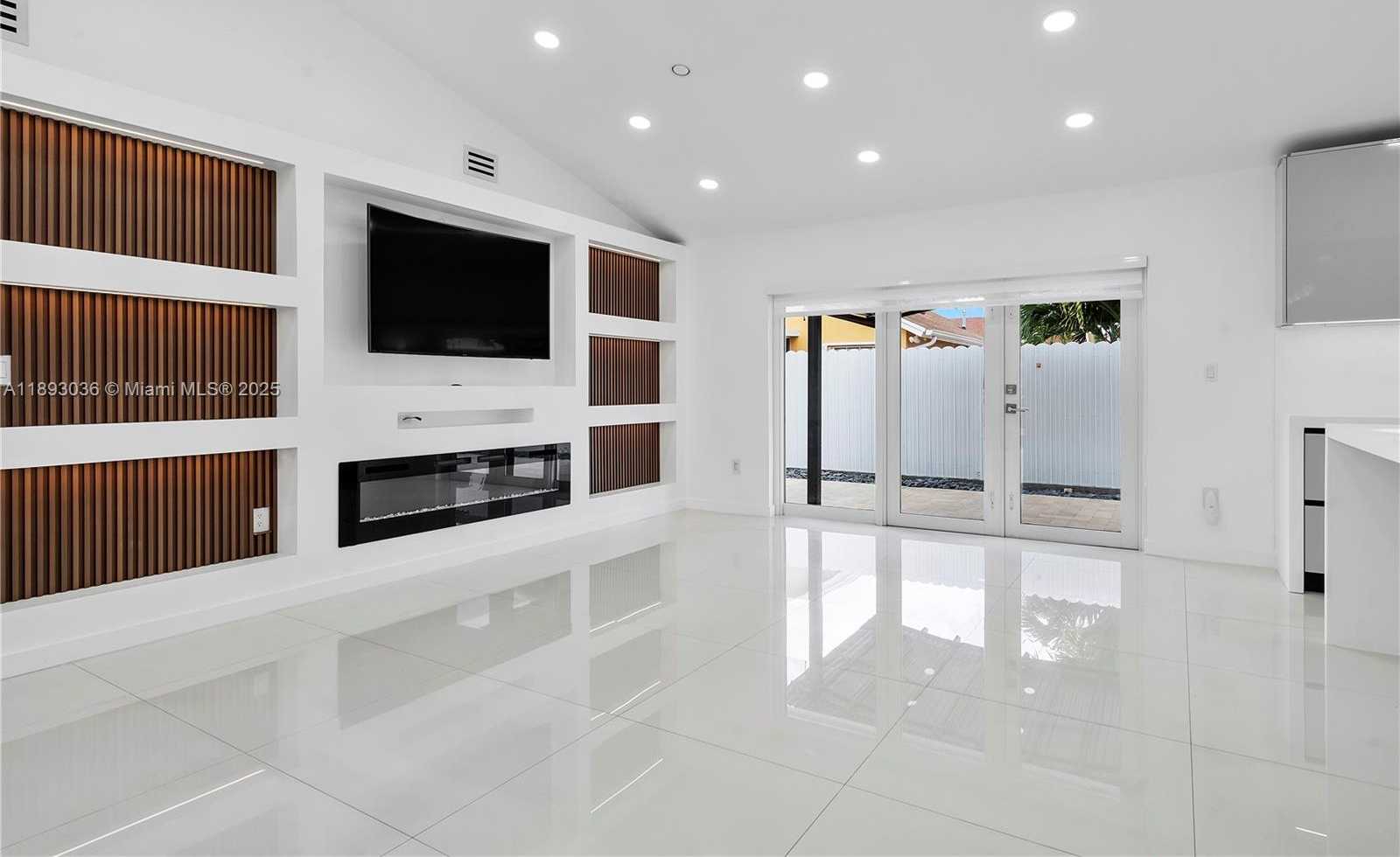 Small Image of 7873 NORTH WEST 191ST ST, Hialeah Number 9