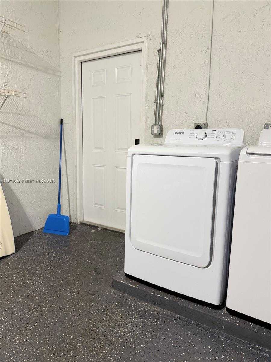 Small Image of 409 NORTH WEST 13TH AVE, Fort Lauderdale Number 24
