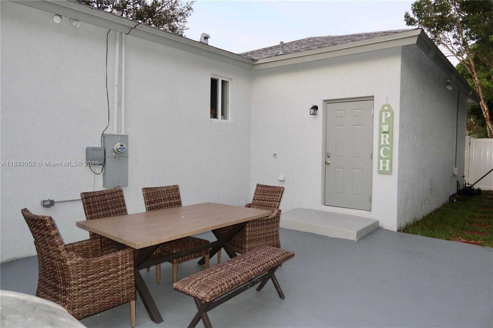 Small Image of 409 NORTH WEST 13TH AVE, Fort Lauderdale Number 27