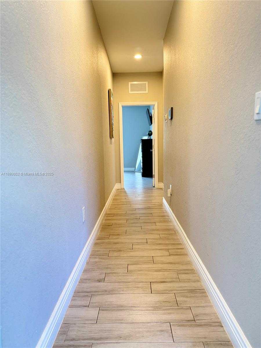Small Image of 409 NORTH WEST 13TH AVE, Fort Lauderdale Number 5