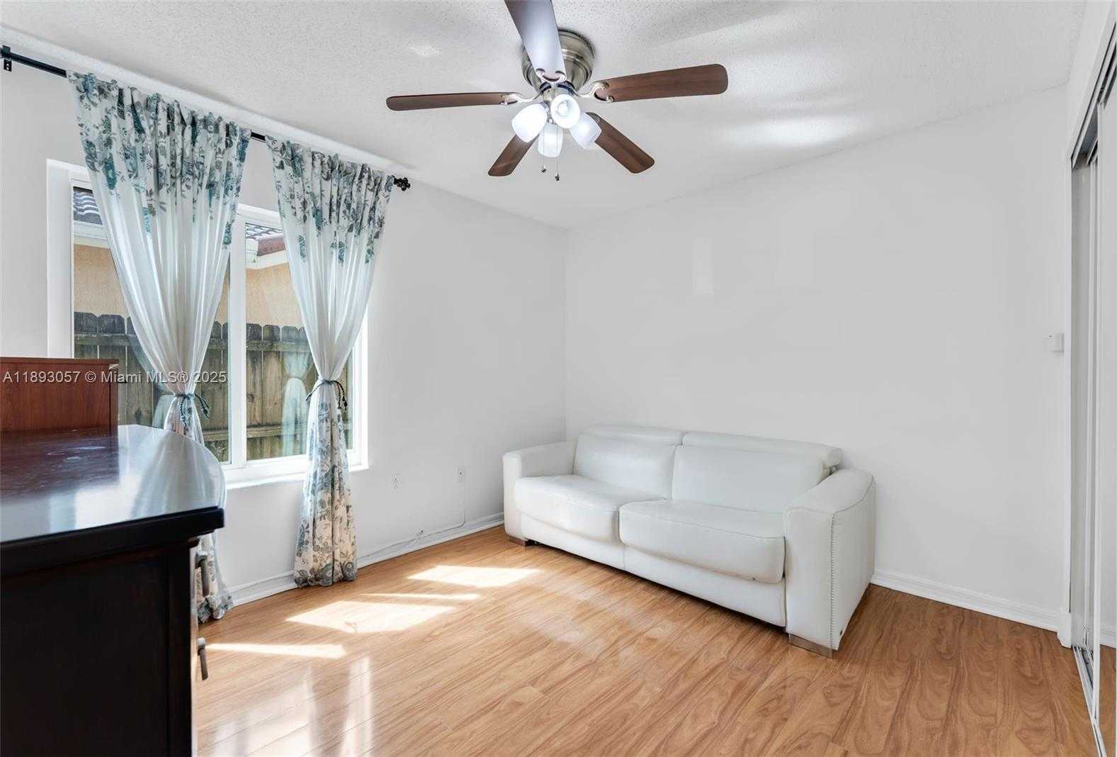 Small Image of 382 NORTH EAST 19TH AVE, Homestead Number 20