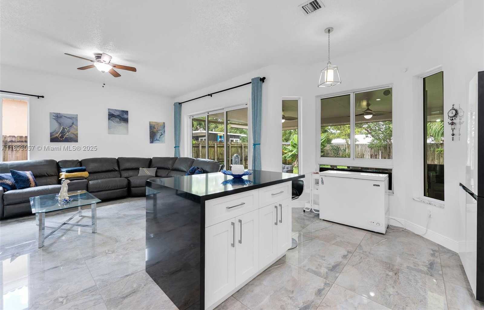 Small Image of 382 NORTH EAST 19TH AVE, Homestead Number 5