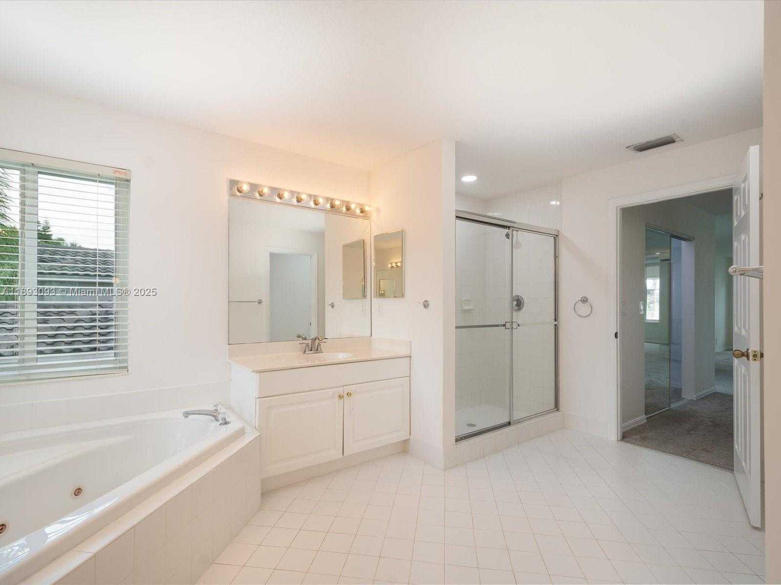 Small Image of 3560 MOON BAY CIR, Wellington Number 11