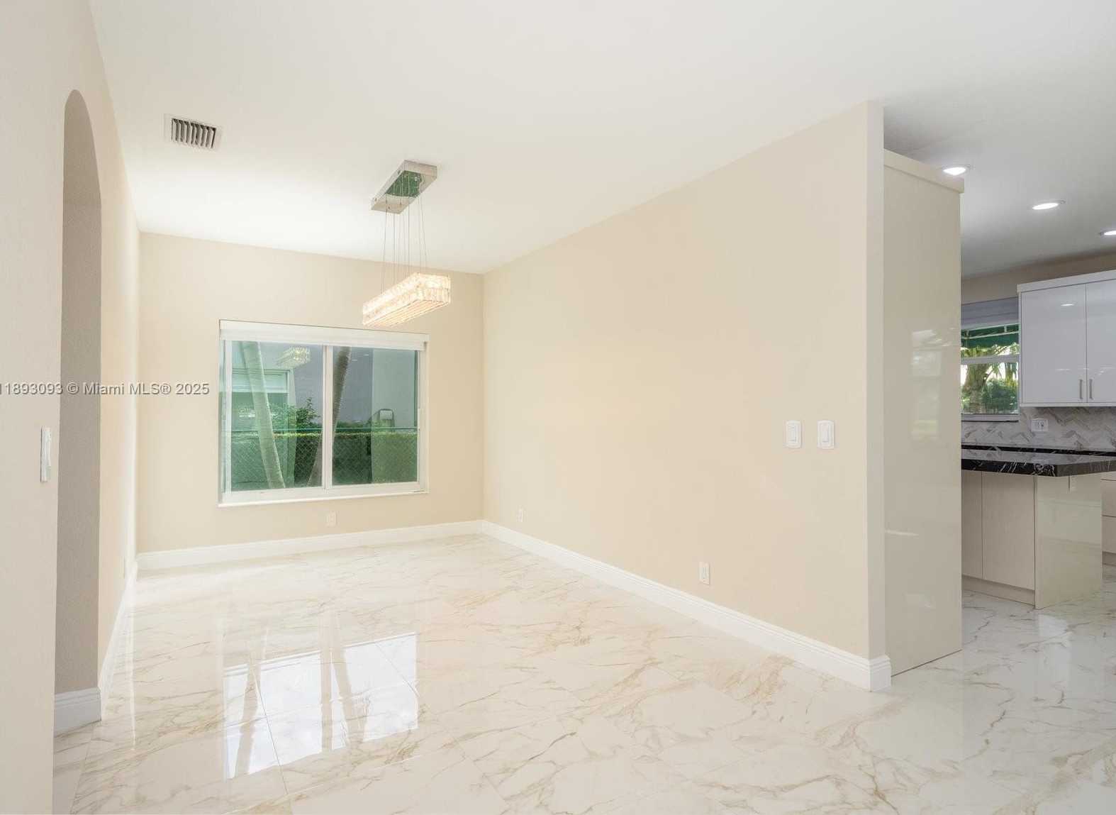 Small Image of 3560 MOON BAY CIR, Wellington Number 14