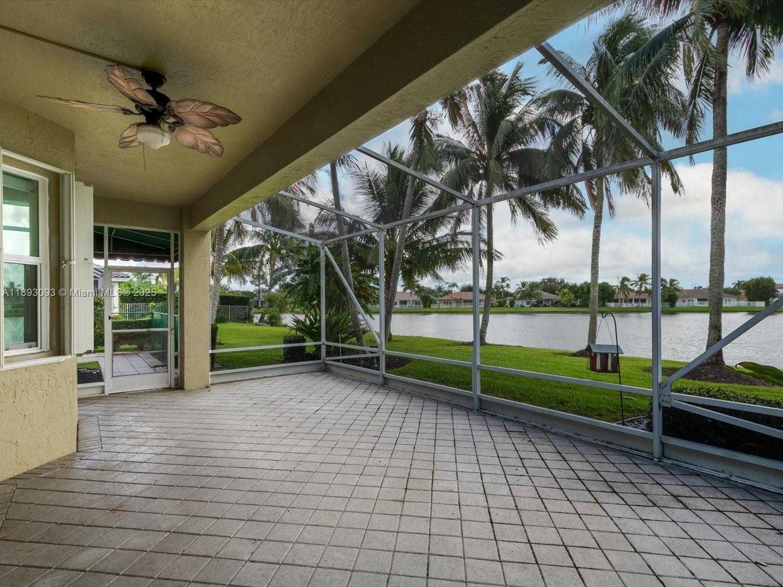 Small Image of 3560 MOON BAY CIR, Wellington Number 33