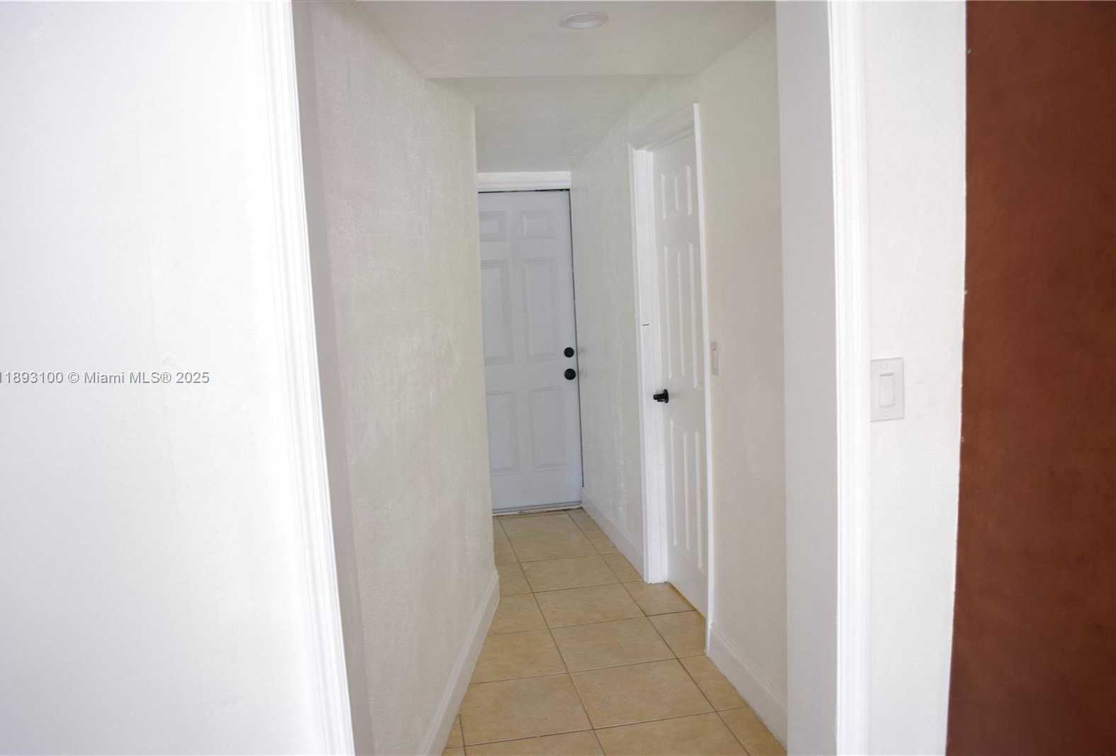 Small Image of 18600 NORTH WEST 42ND PL, Miami Gardens Number 11