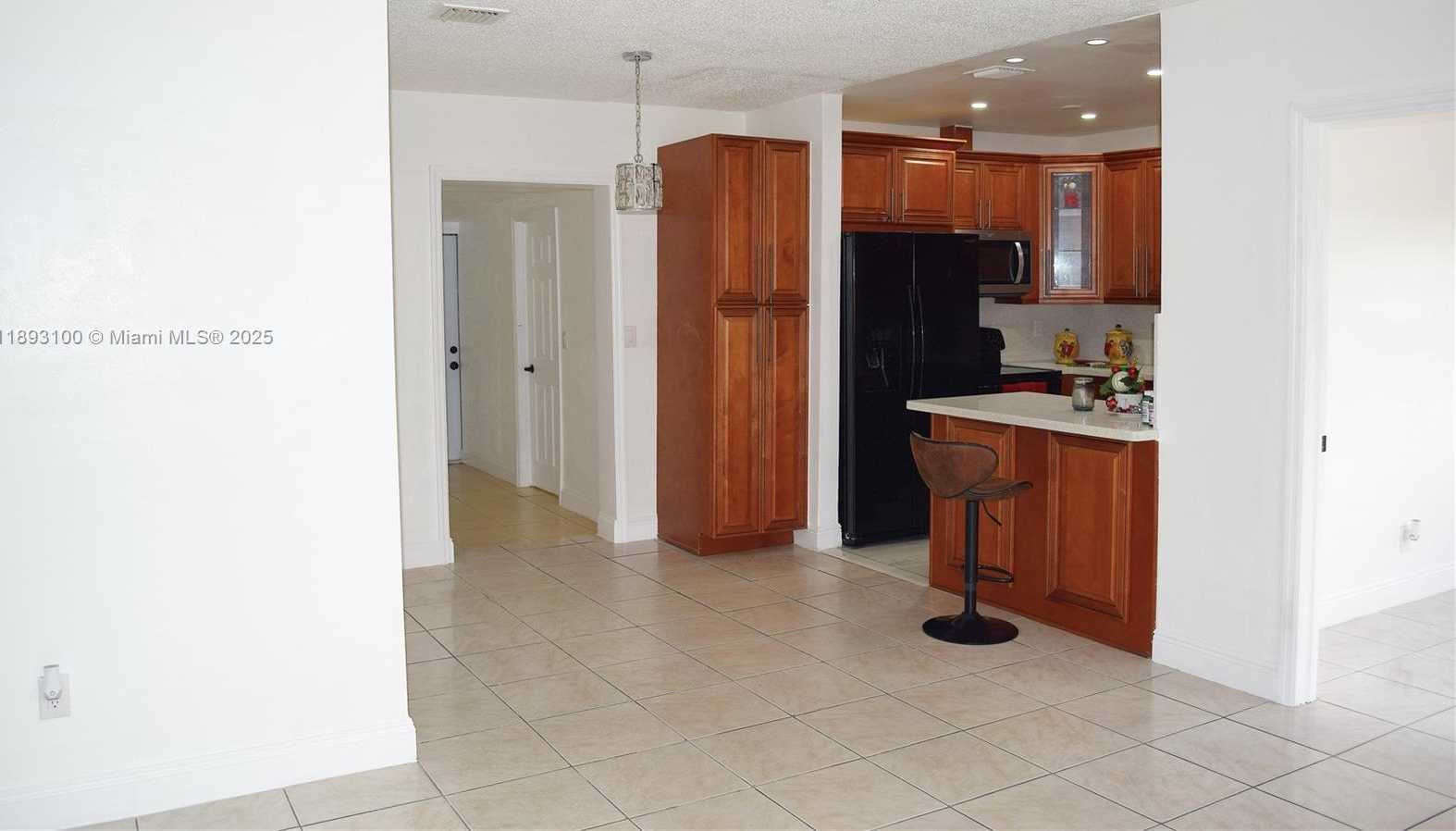 Small Image of 18600 NORTH WEST 42ND PL, Miami Gardens Number 3
