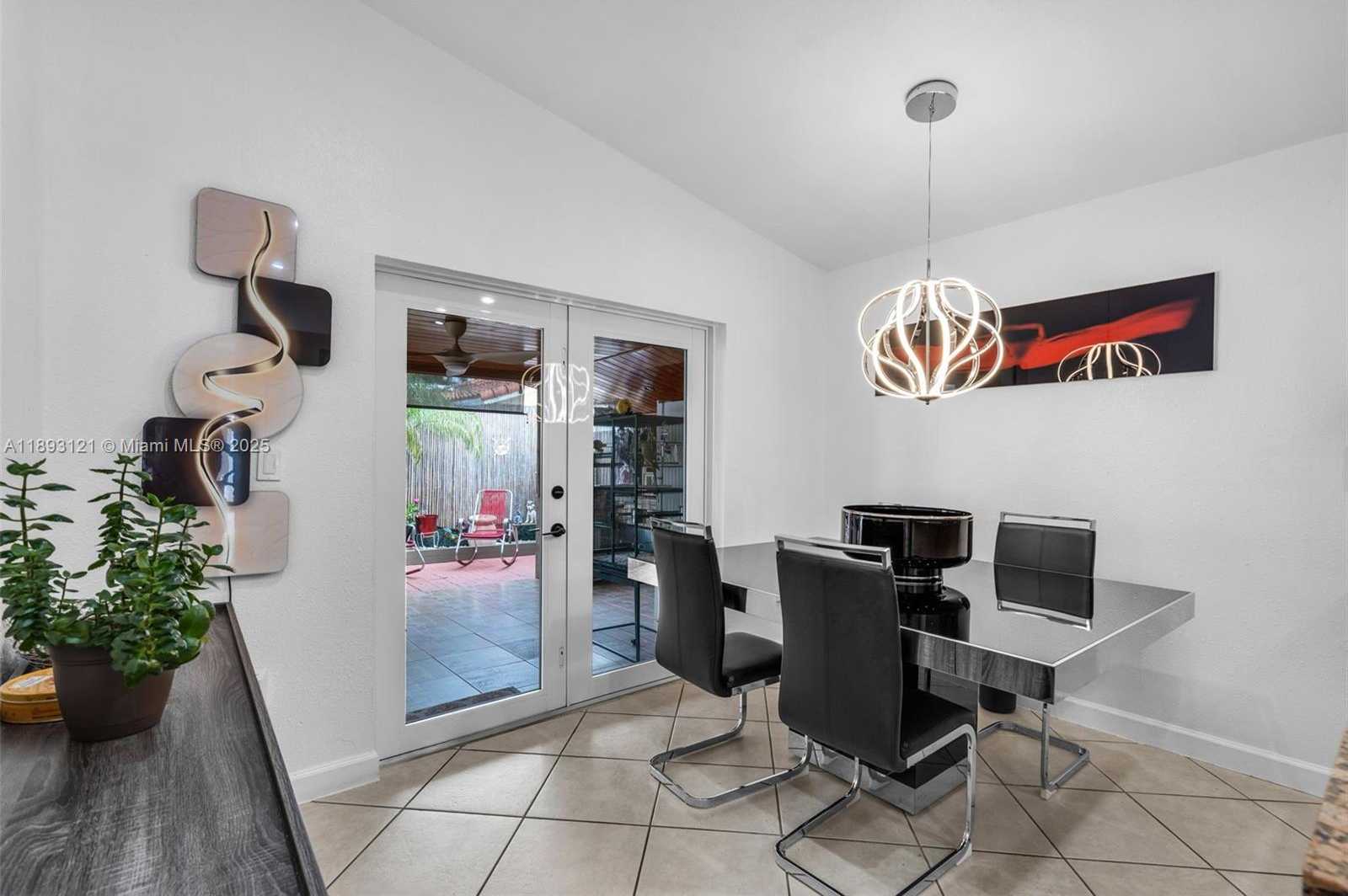 Small Image of 3155 WEST 68TH PL, Hialeah Number 11