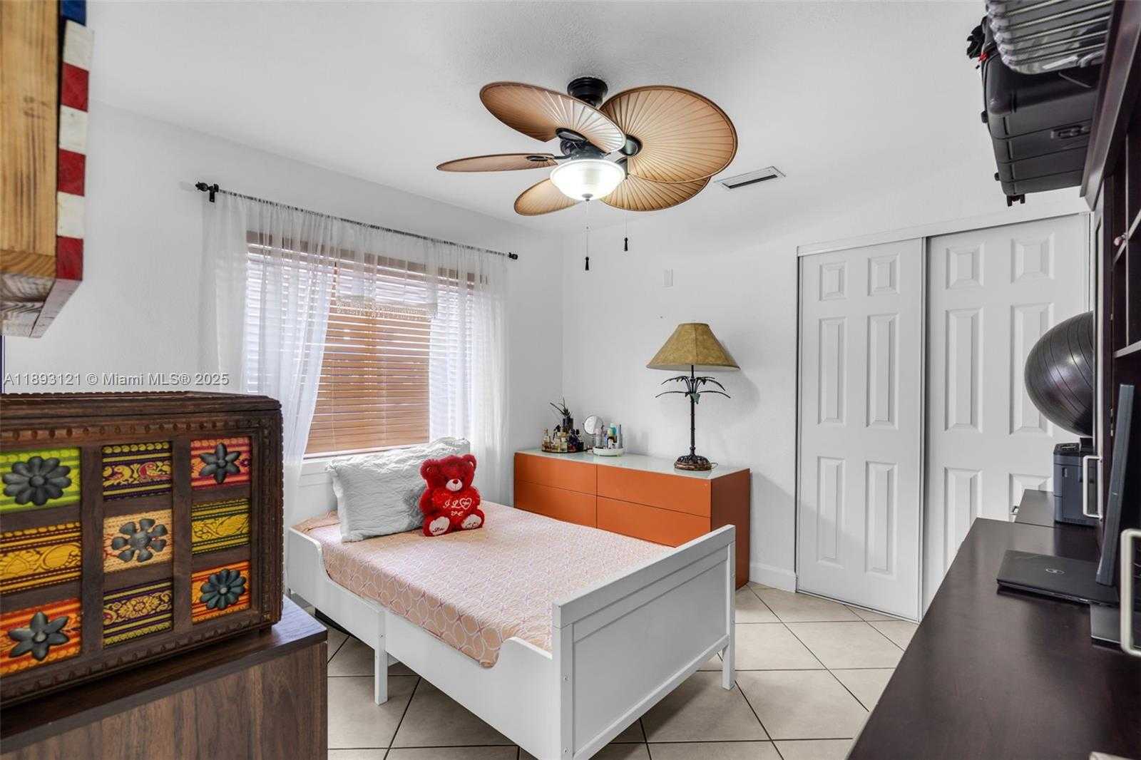 Small Image of 3155 WEST 68TH PL, Hialeah Number 14