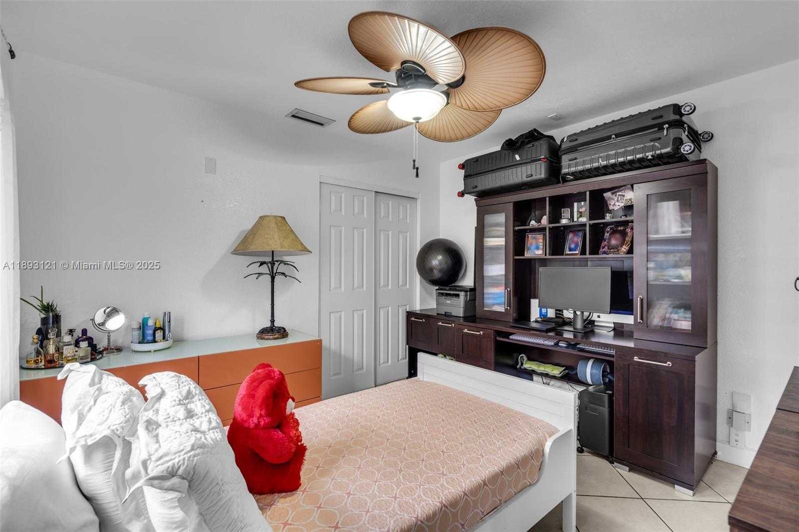 Small Image of 3155 WEST 68TH PL, Hialeah Number 15