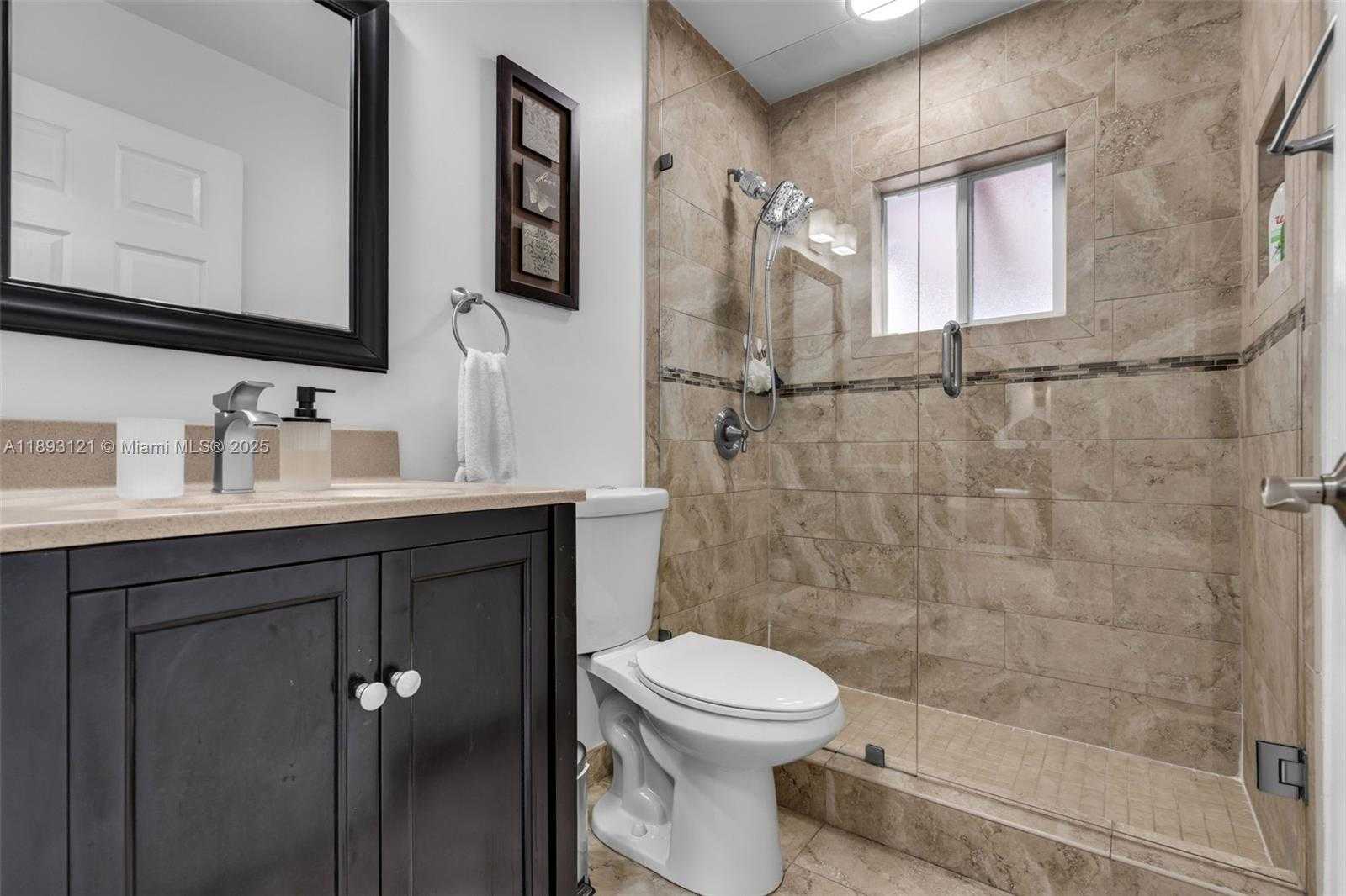 Small Image of 3155 WEST 68TH PL, Hialeah Number 16