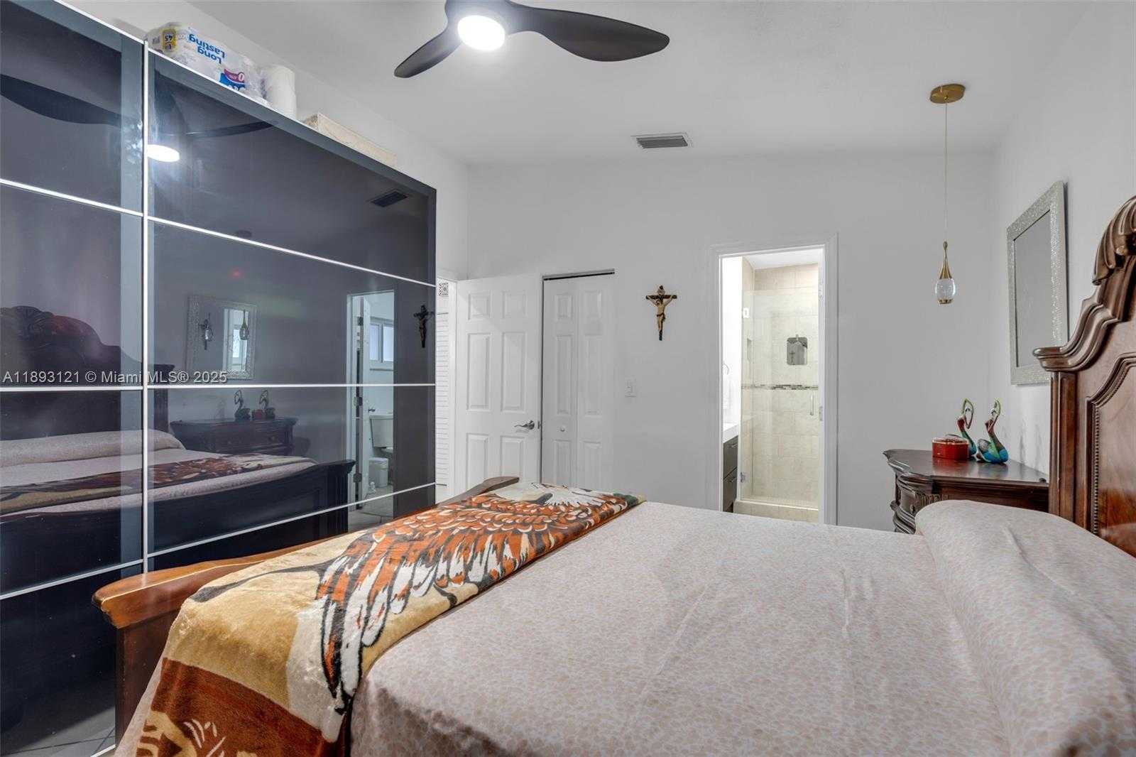 Small Image of 3155 WEST 68TH PL, Hialeah Number 22